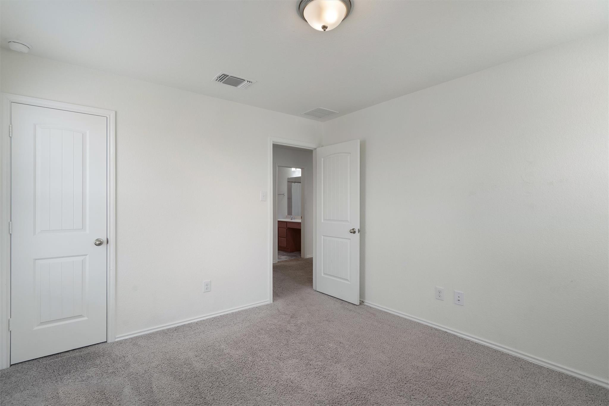 533 Bailey Park Dr Property Photo 10