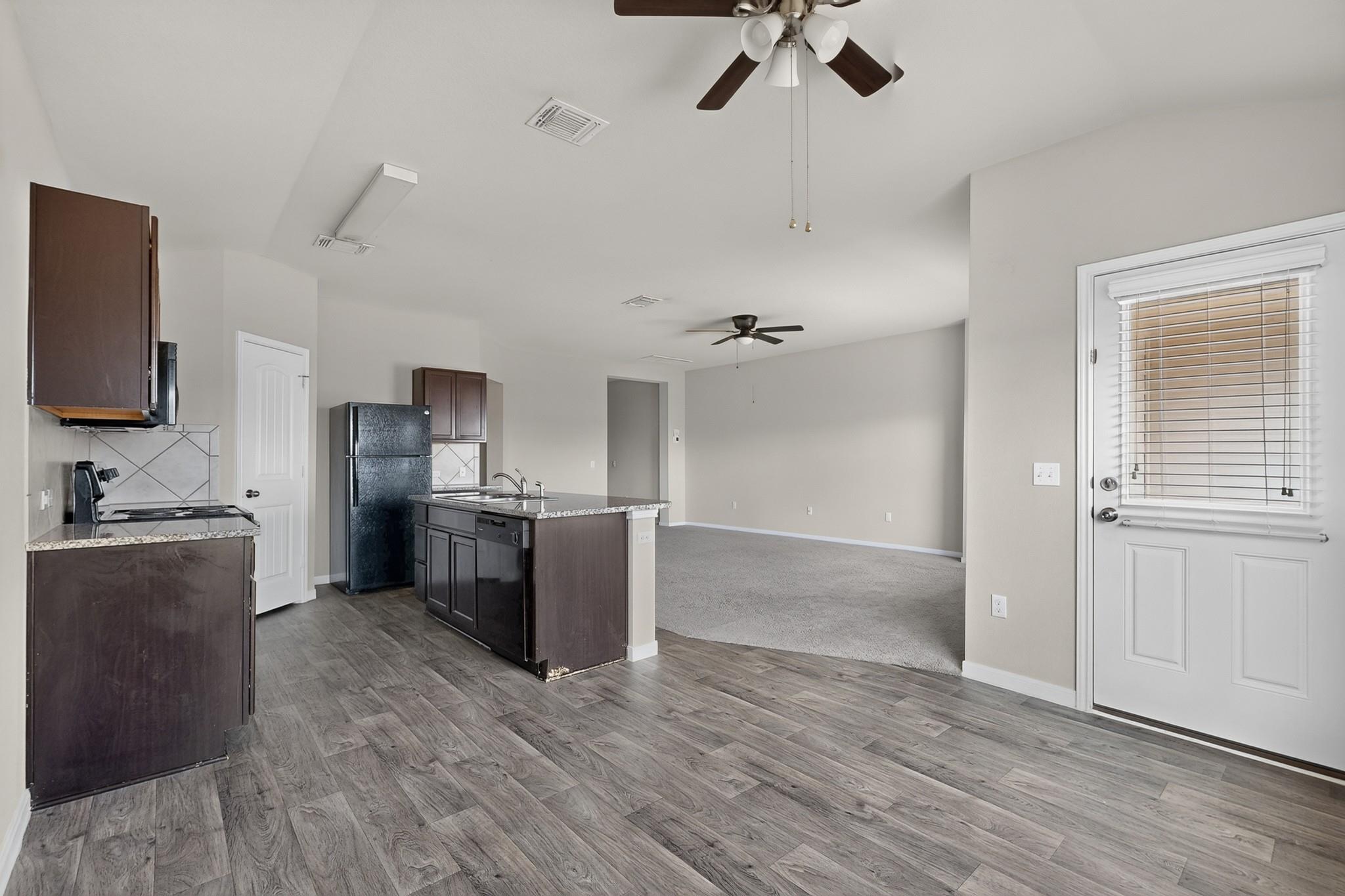 402 Pentire Way Property Photo 6