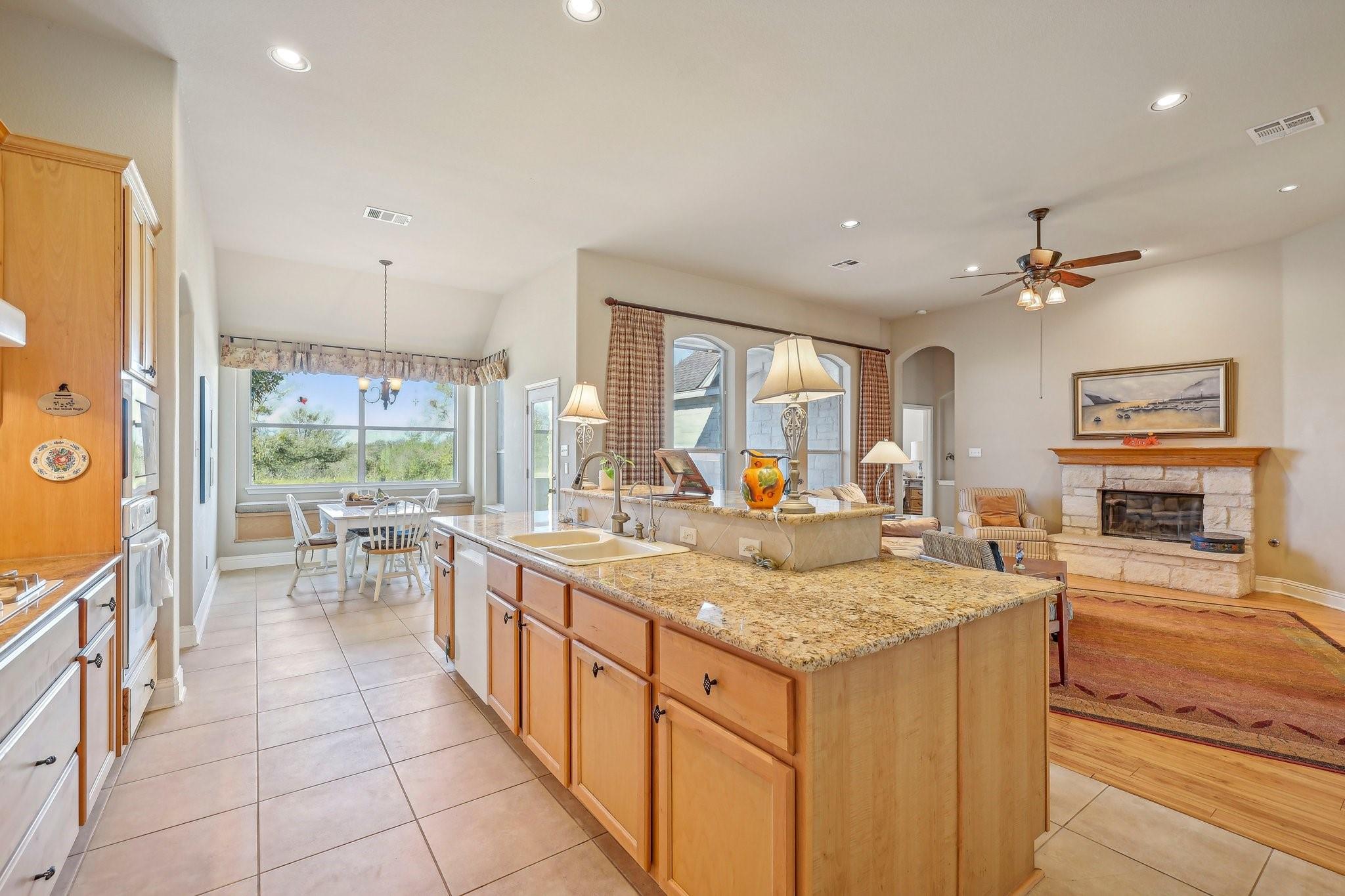 1525 Fm 1704 Property Photo 11