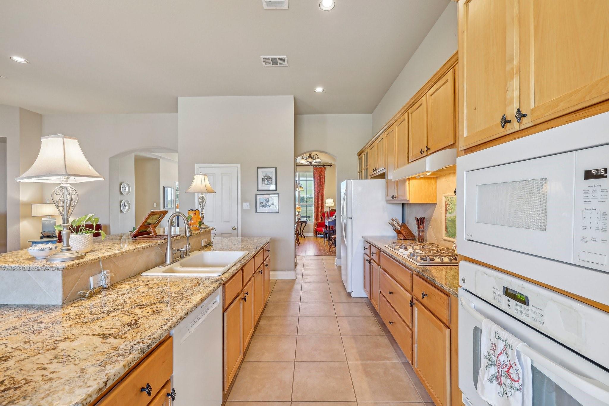 1525 Fm 1704 Property Photo 13