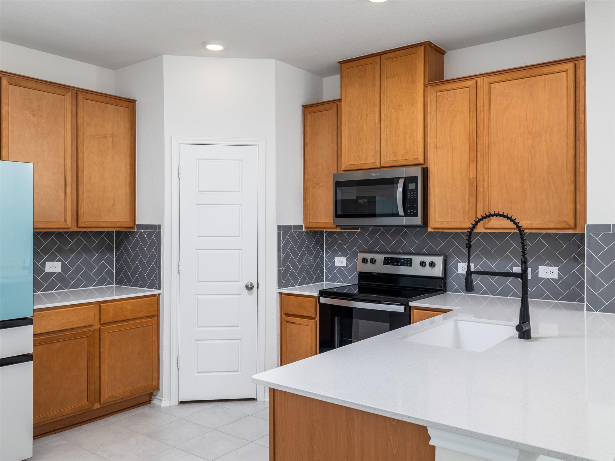 7106 Summer Tanager Dr #18 Property Photo 11