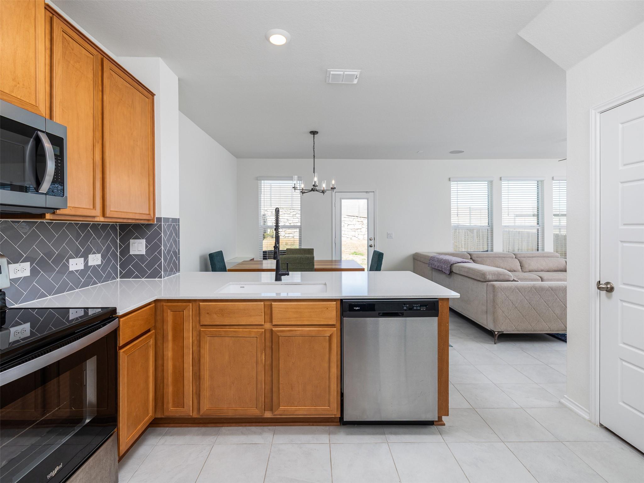 7106 Summer Tanager Dr #18 Property Photo 13