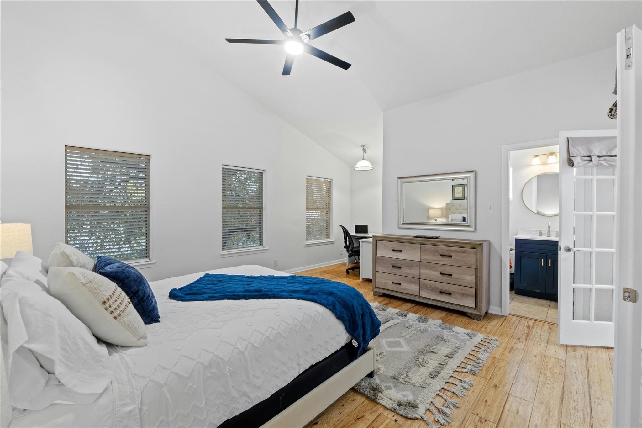 1304 Alamo St Property Photo 14
