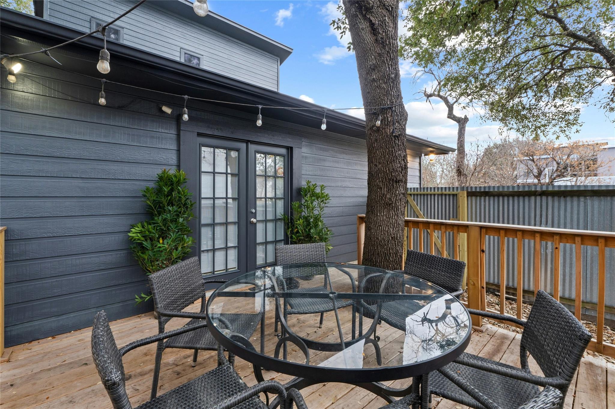 1304 Alamo St Property Photo 27