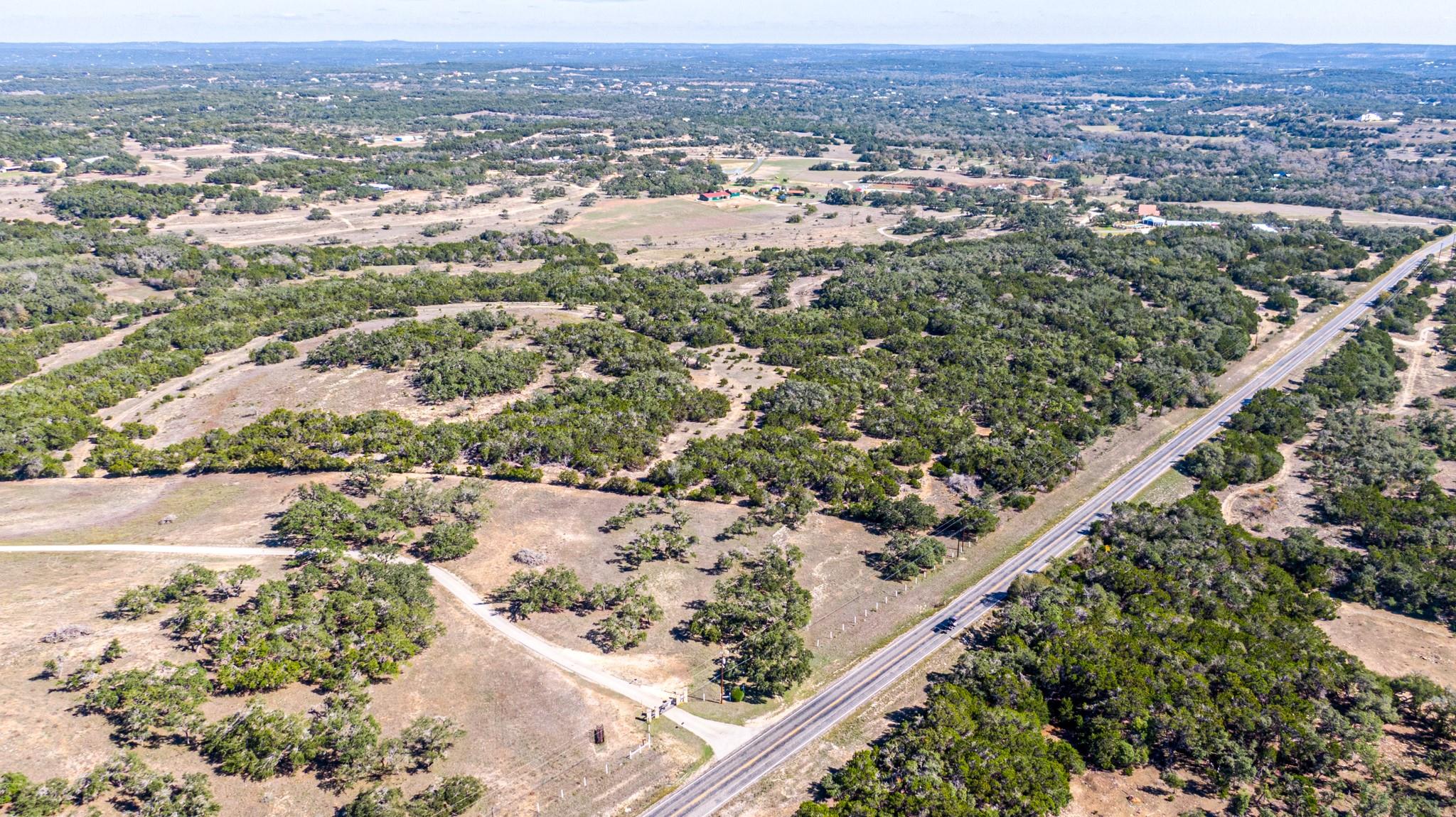 00 Fm 32 Dr Property Photo 7
