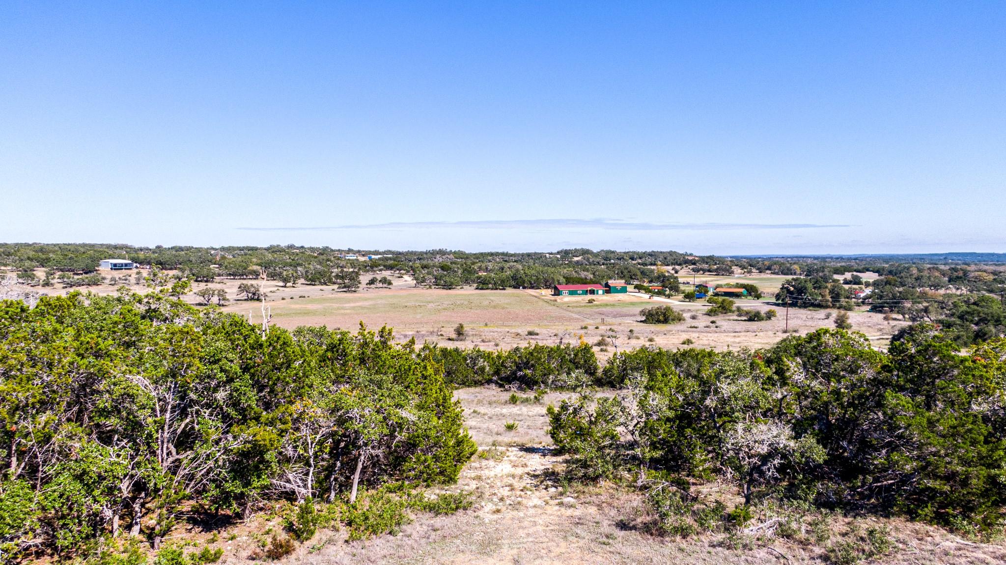 00 Fm 32 Dr Property Photo 27