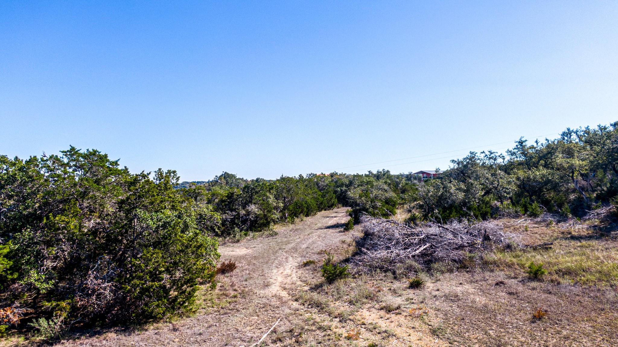 00 Fm 32 Dr Property Photo 28