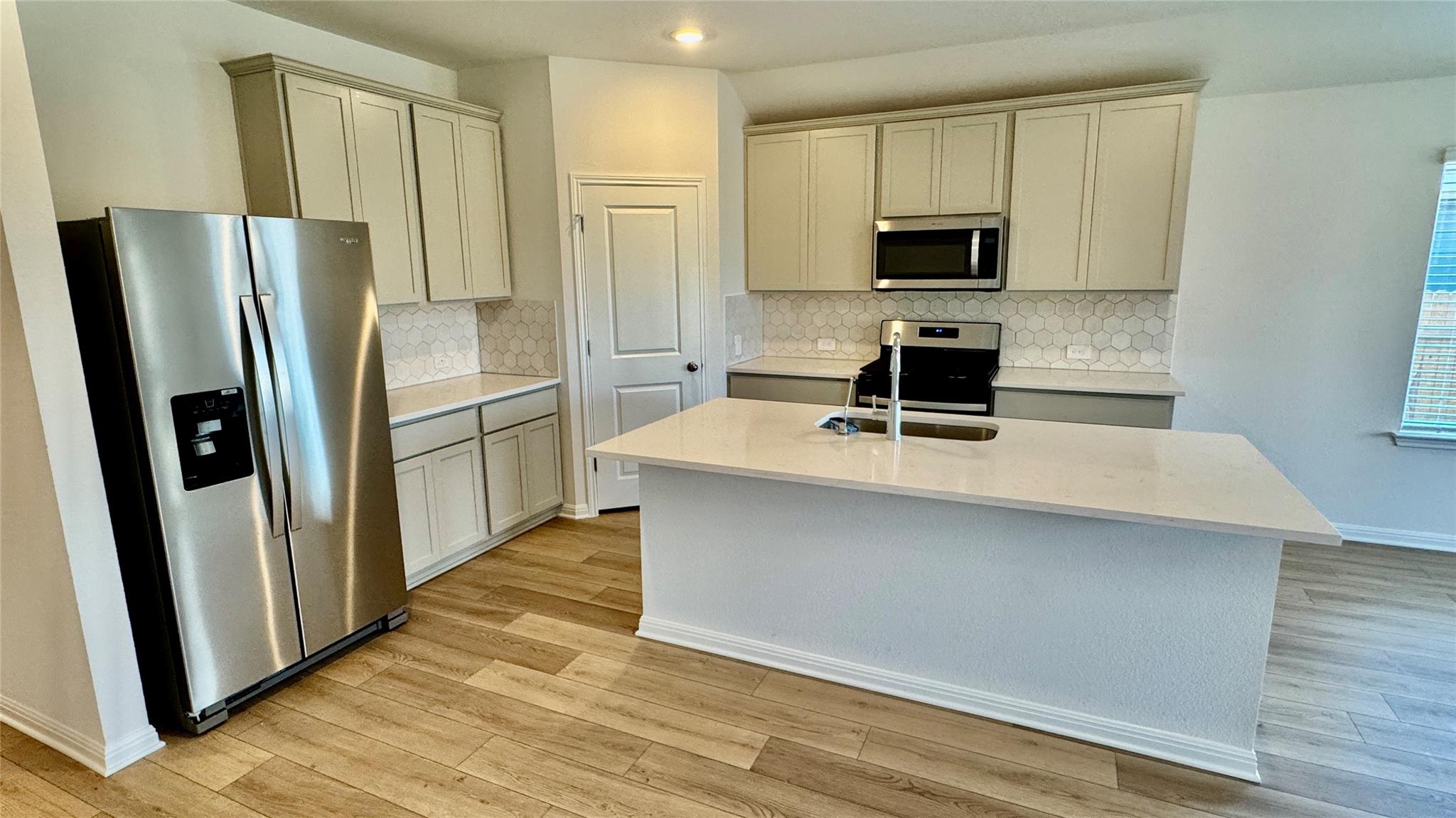 156 Coopers Hawk Crst Property Photo 2