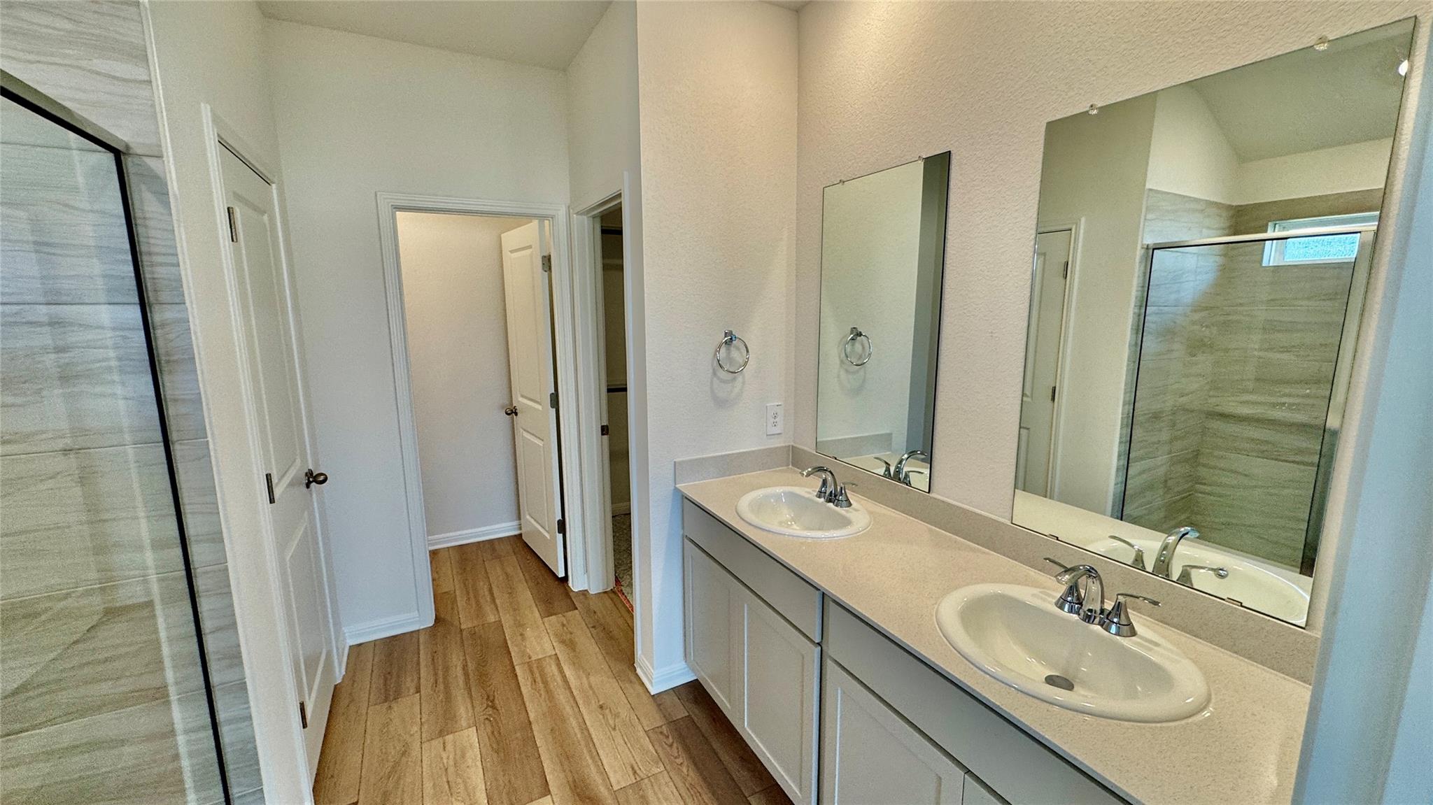156 Coopers Hawk Crst Property Photo 4