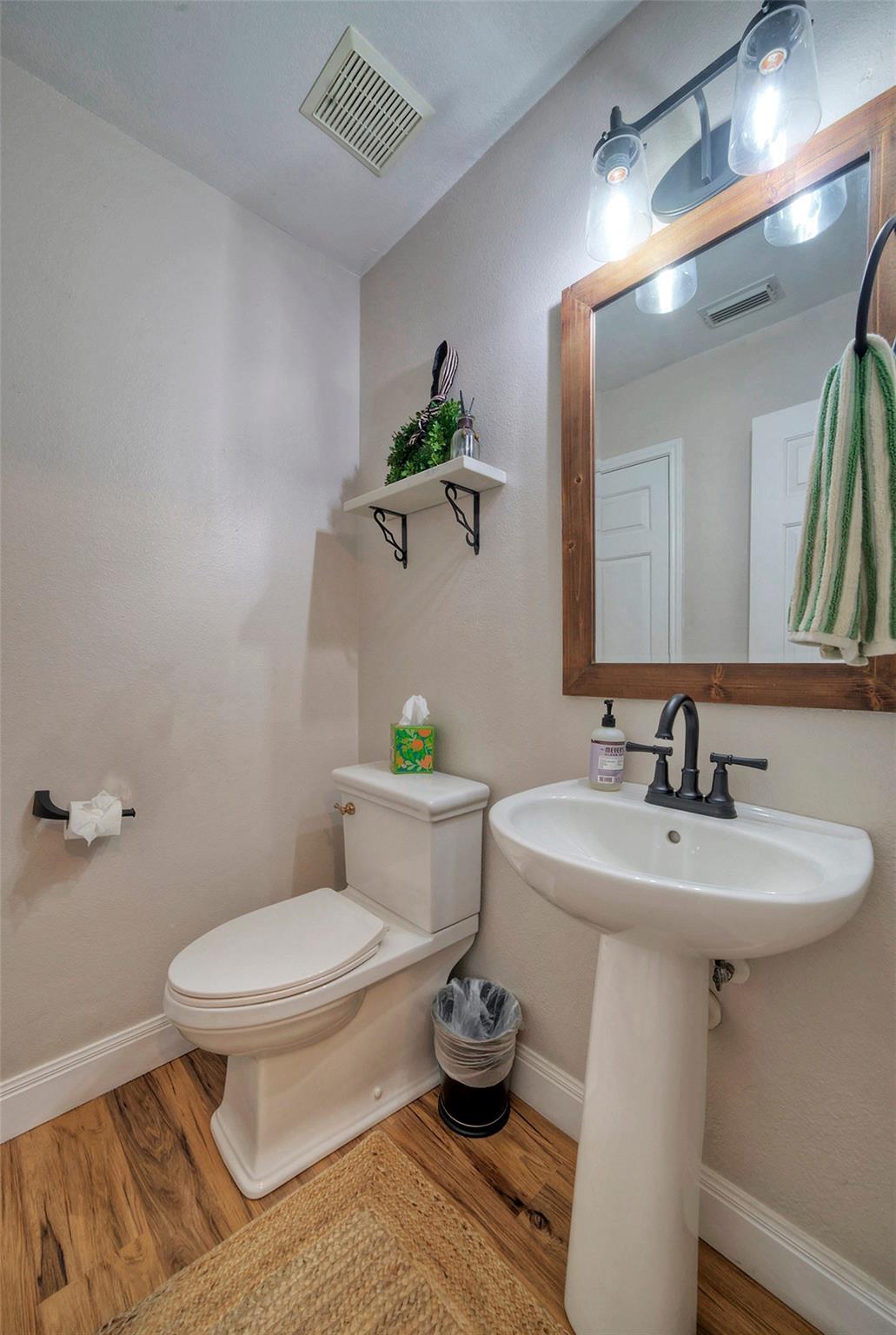 511 Chaneys Xing Property Photo 15