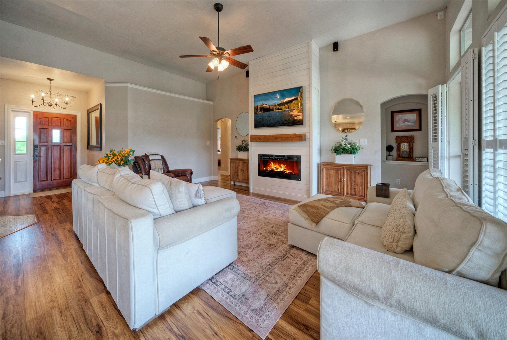 511 Chaneys Xing Property Photo 16
