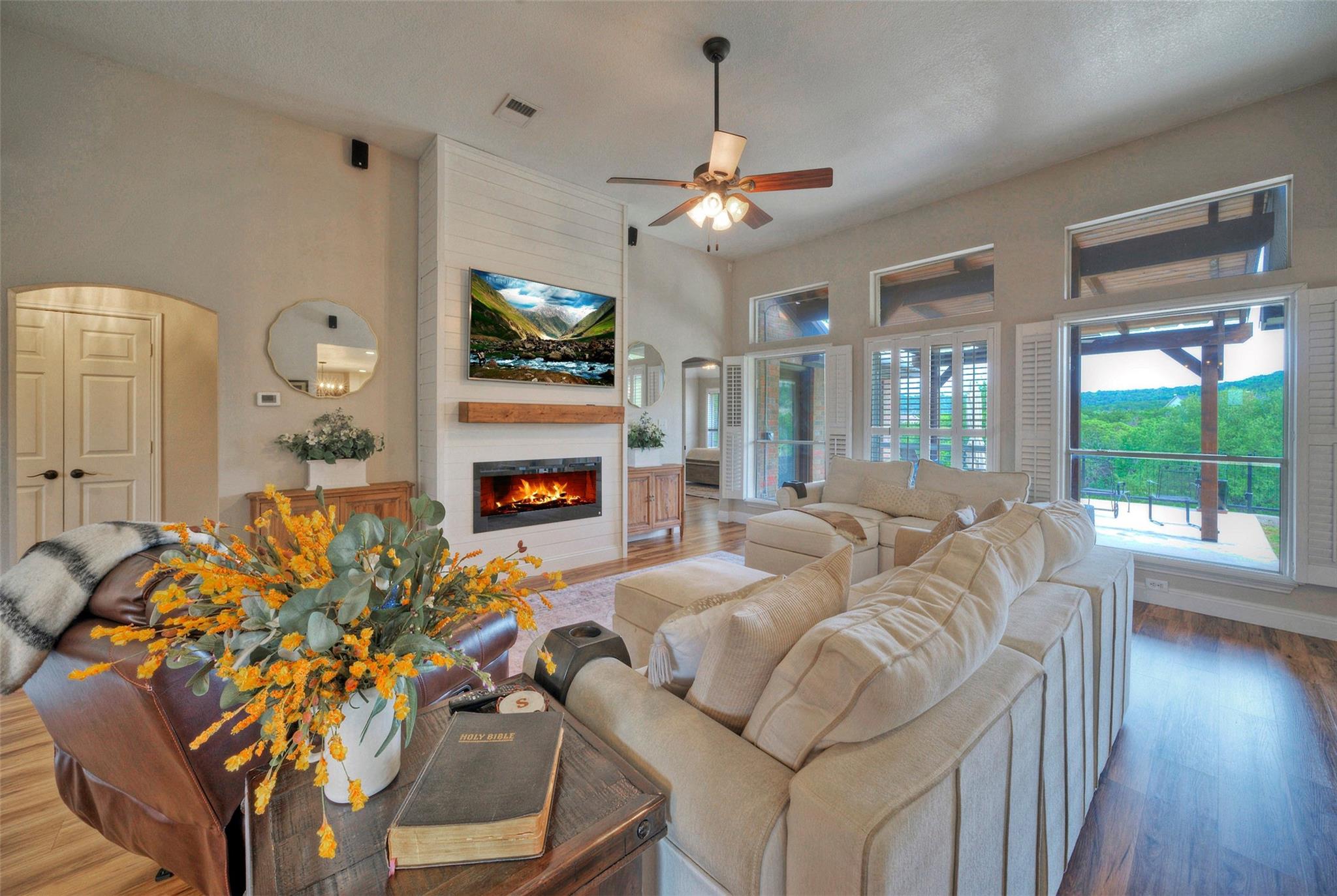 511 Chaneys Xing Property Photo 18