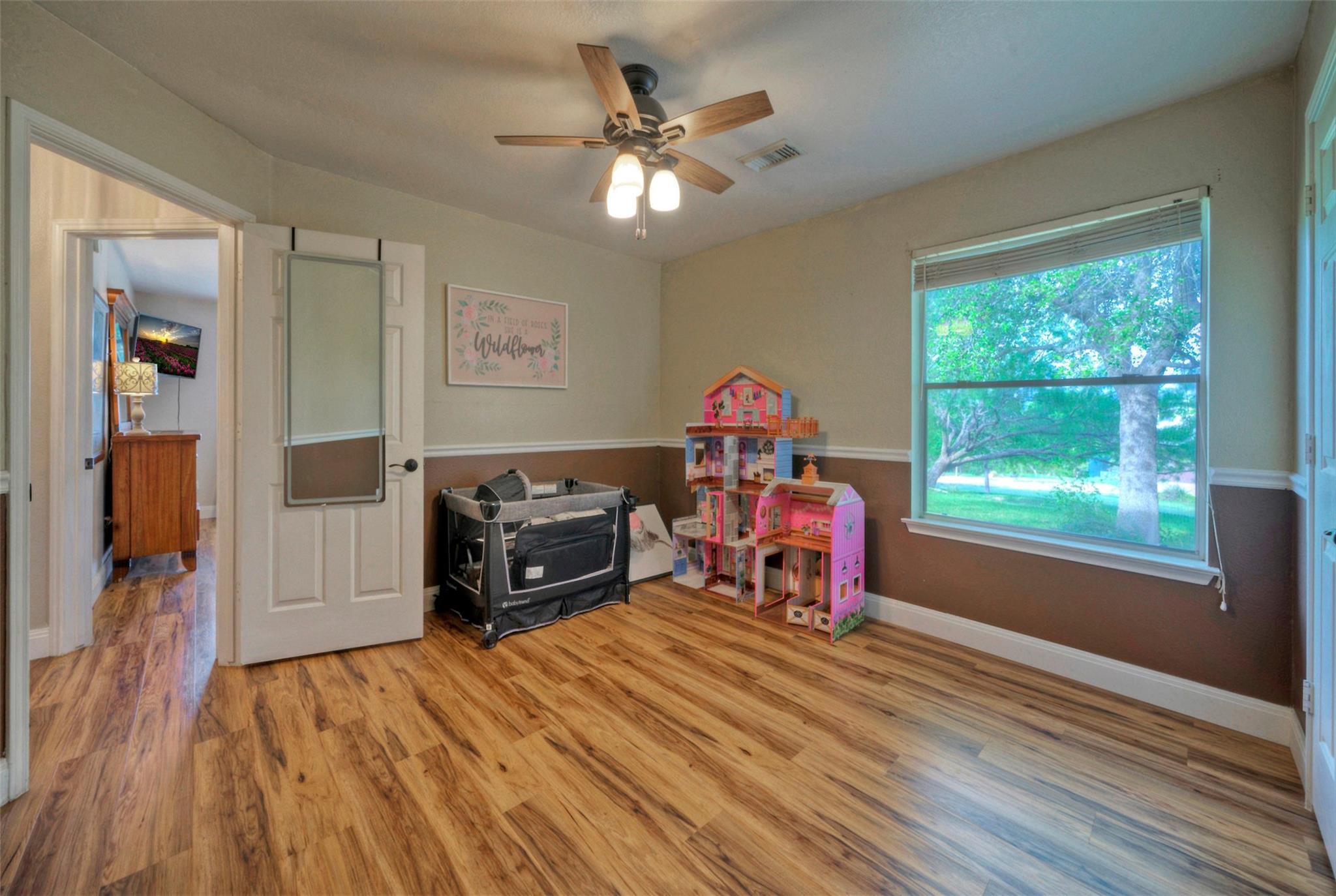 511 Chaneys Xing Property Photo 27