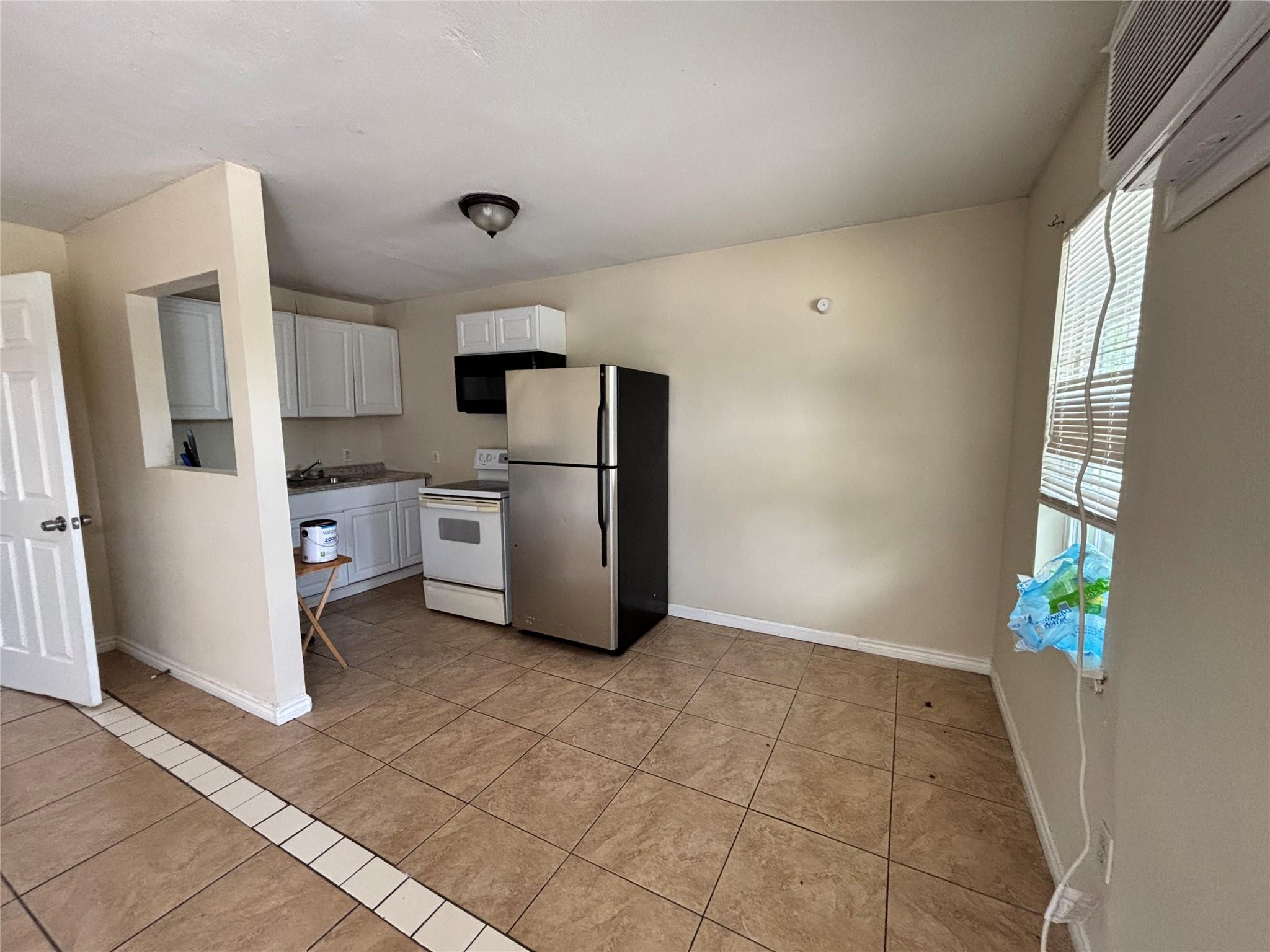 1208 Bundrant Dr #a Property Photo 2