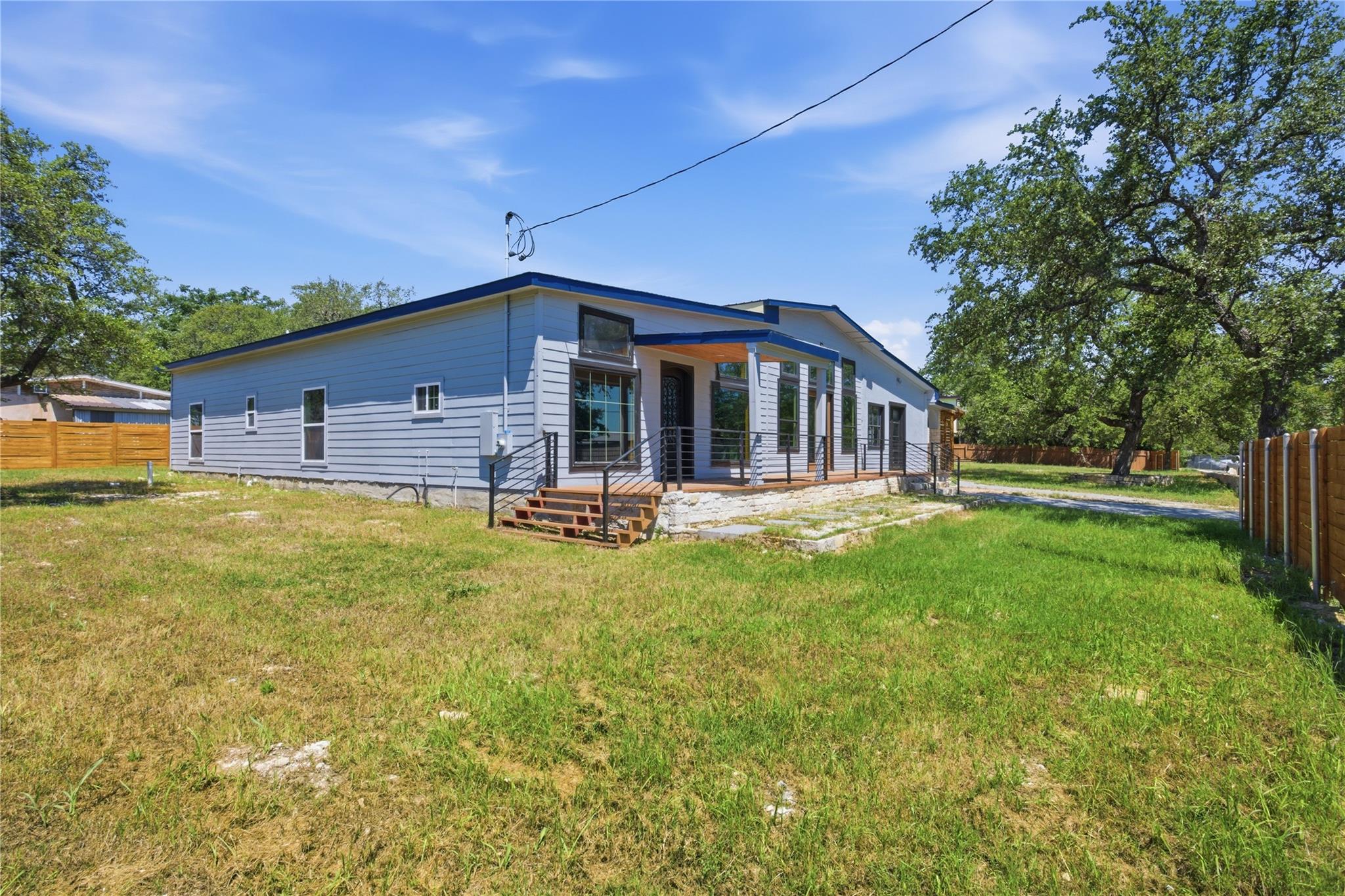 17621 Stacey Ln Property Photo 4