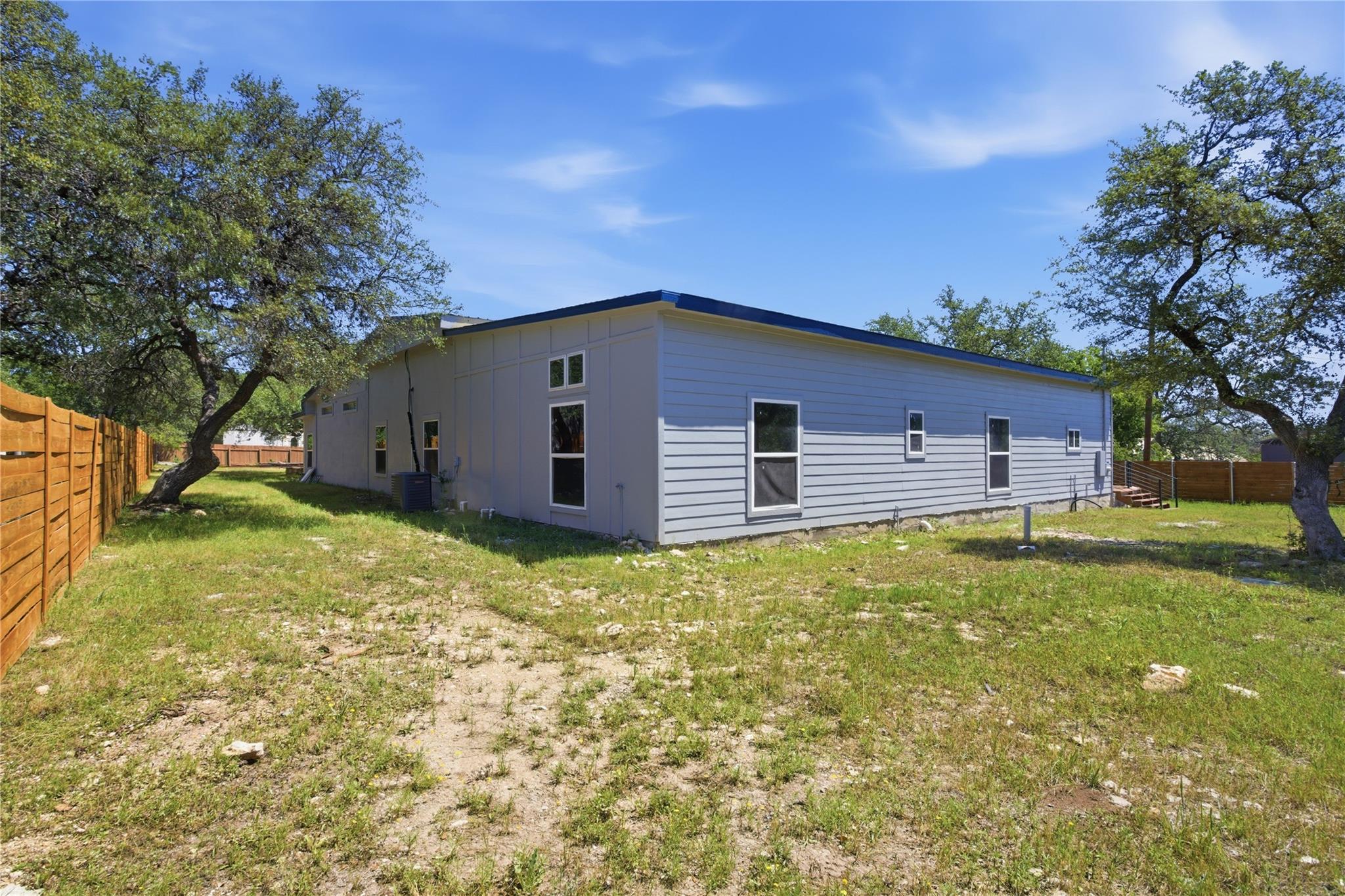 17621 Stacey Ln Property Photo 5