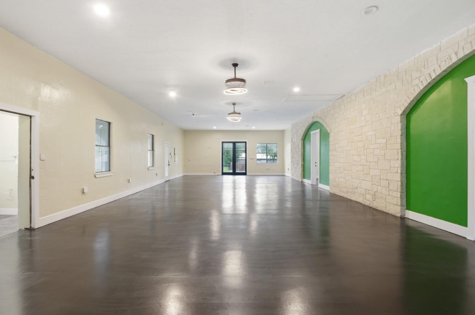 17621 Stacey Ln Property Photo 9
