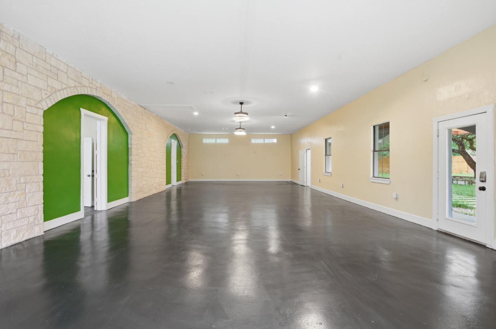 17621 Stacey Ln Property Photo 10