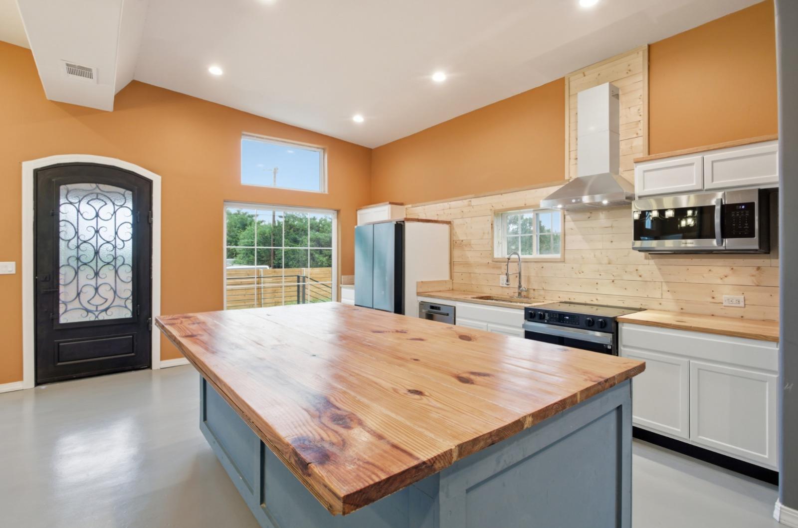 17621 Stacey Ln Property Photo 13