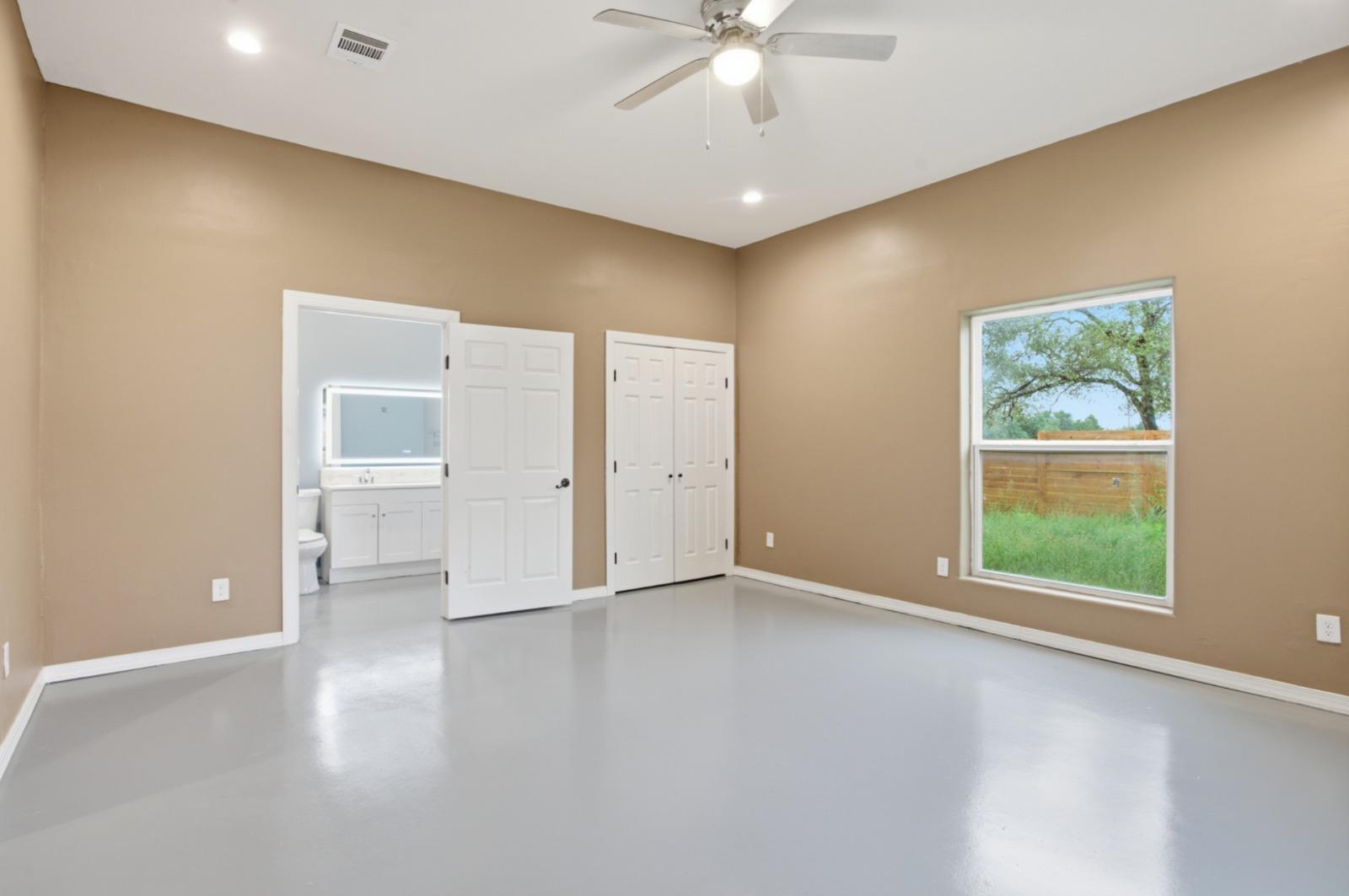 17621 Stacey Ln Property Photo 17