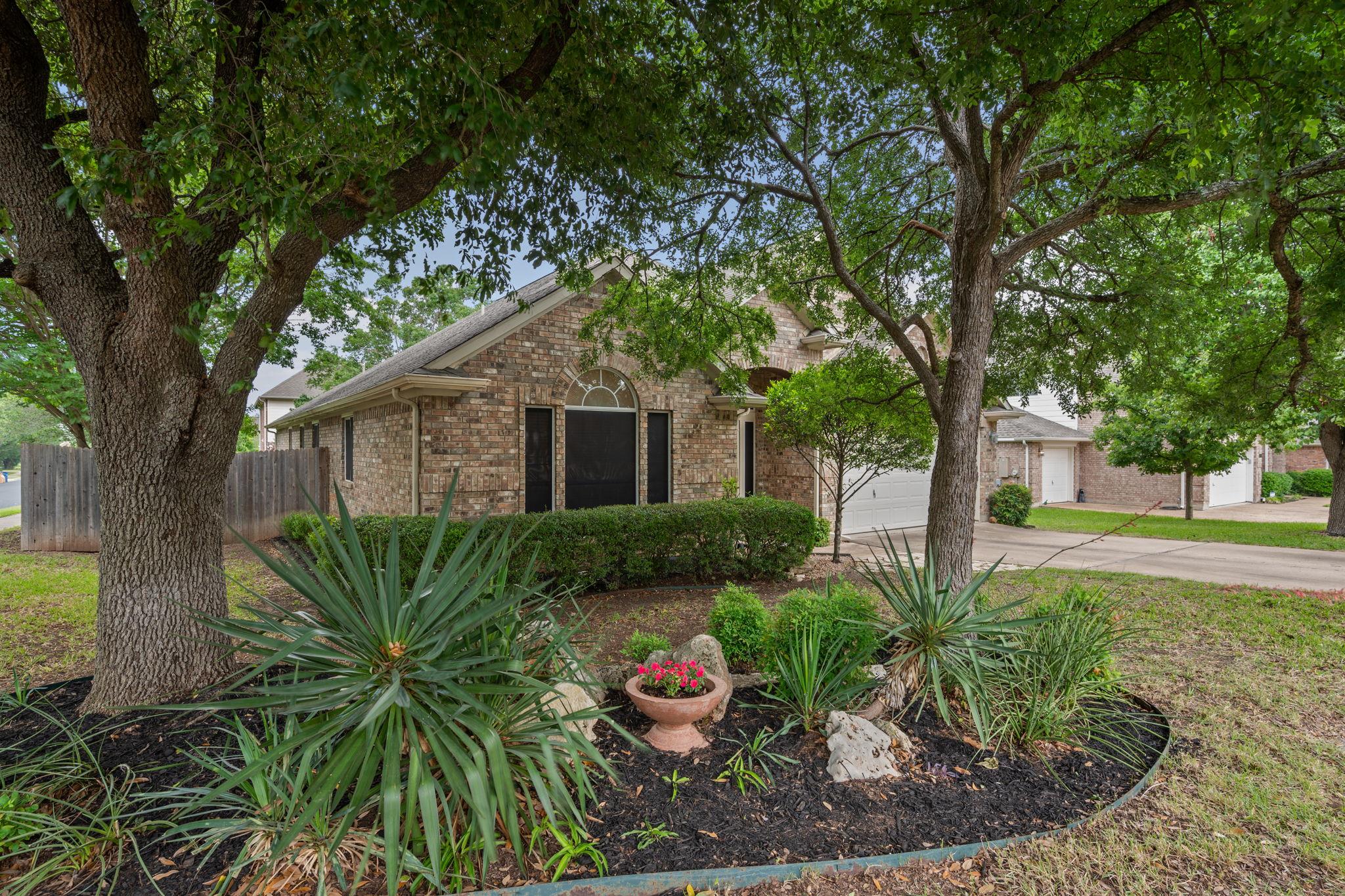 14725 Irondale Dr Property Photo