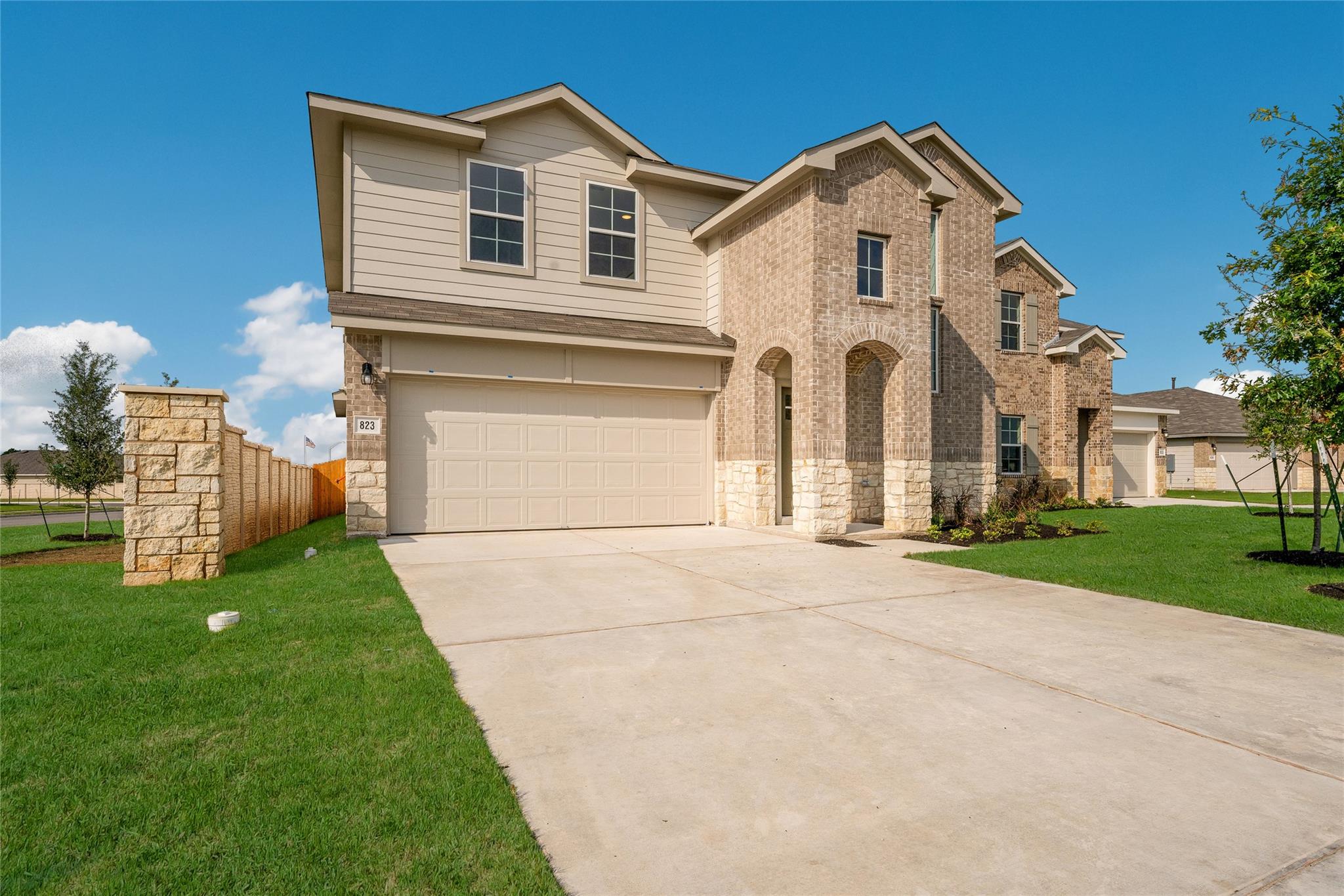 457 Mustang Lake Cir Property Photo 1