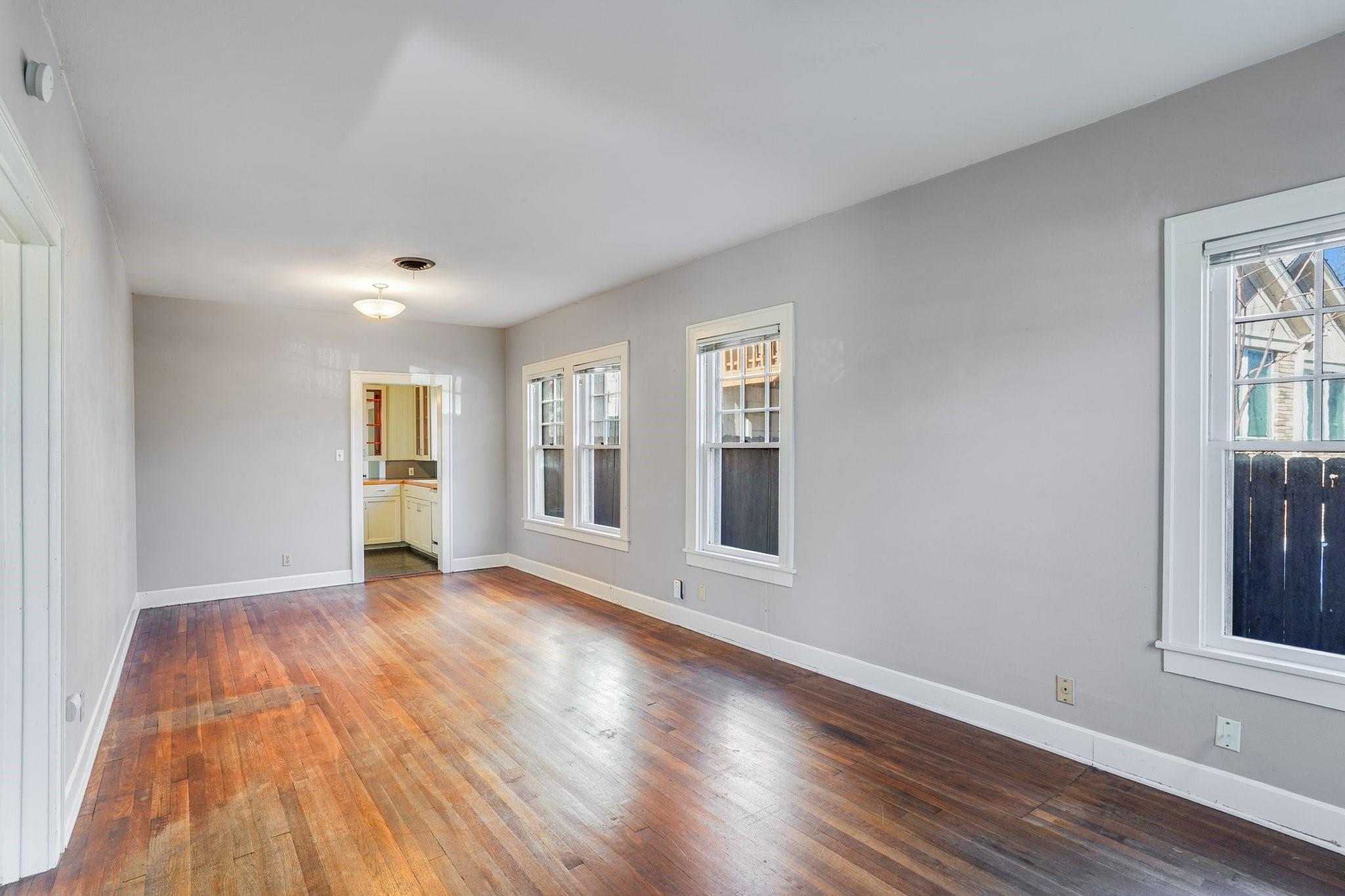 3014 Hemphill Park Property Photo 3
