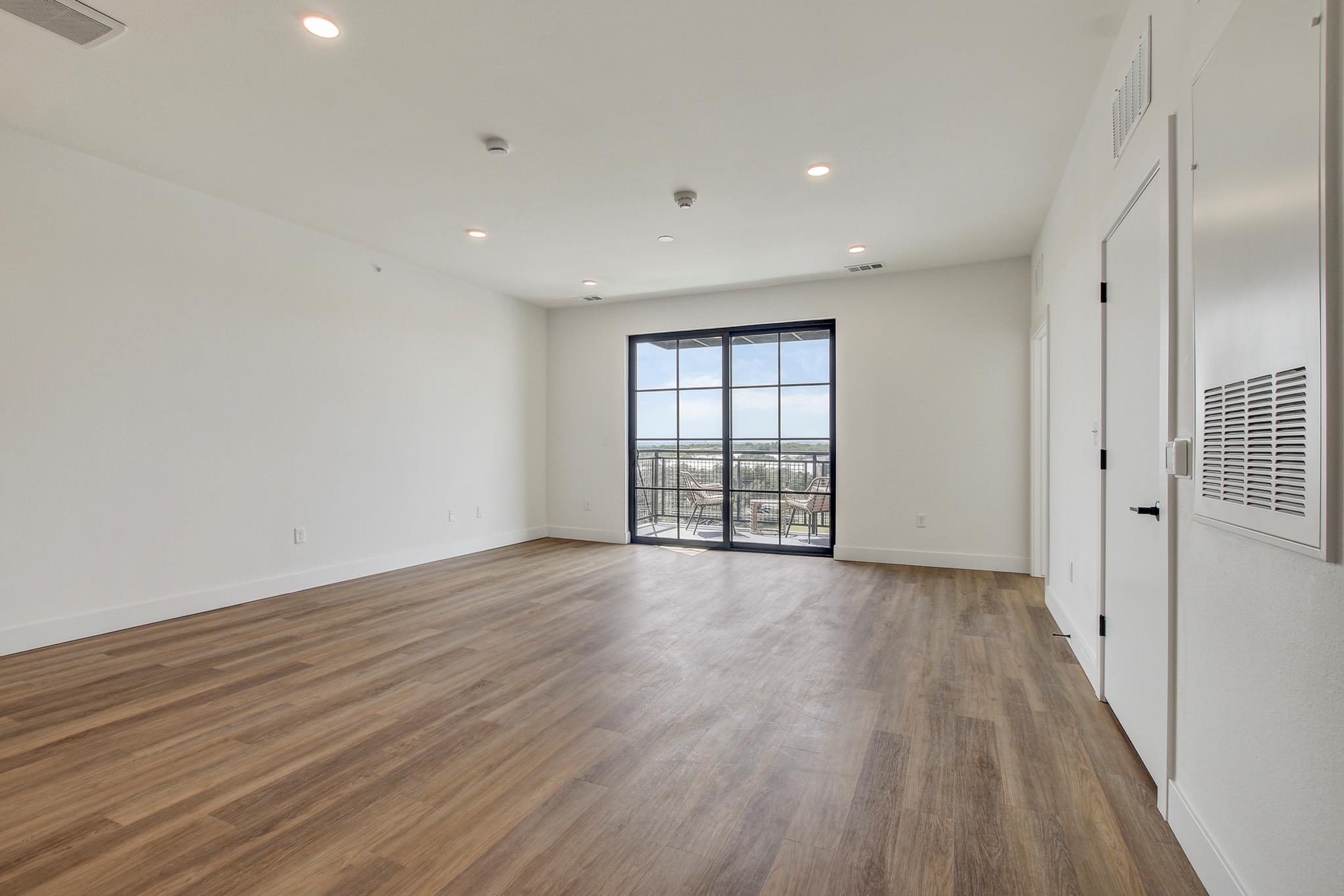 4315 S Congress Ave #525 Property Photo 4