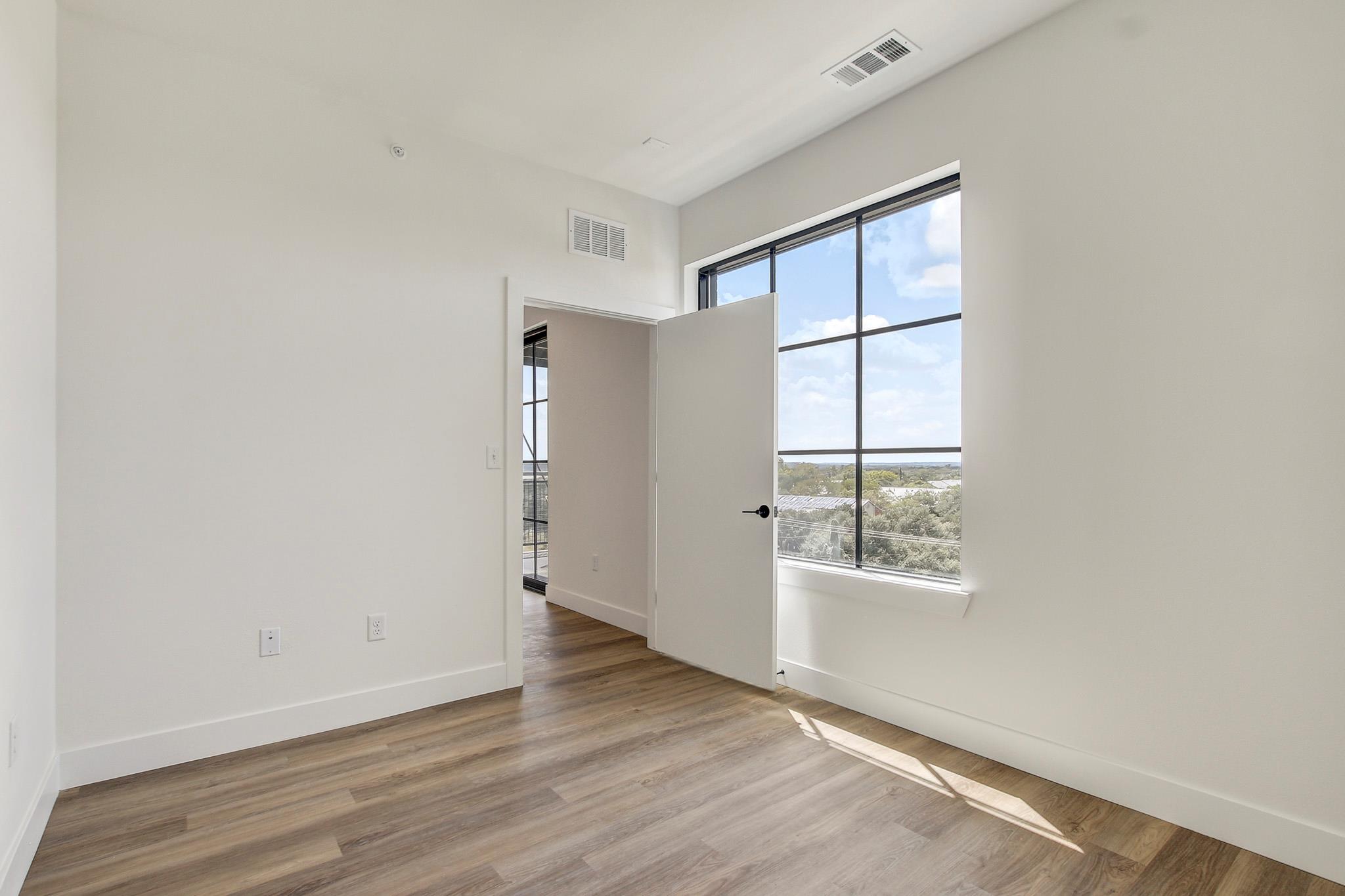 4315 S Congress Ave #525 Property Photo 13