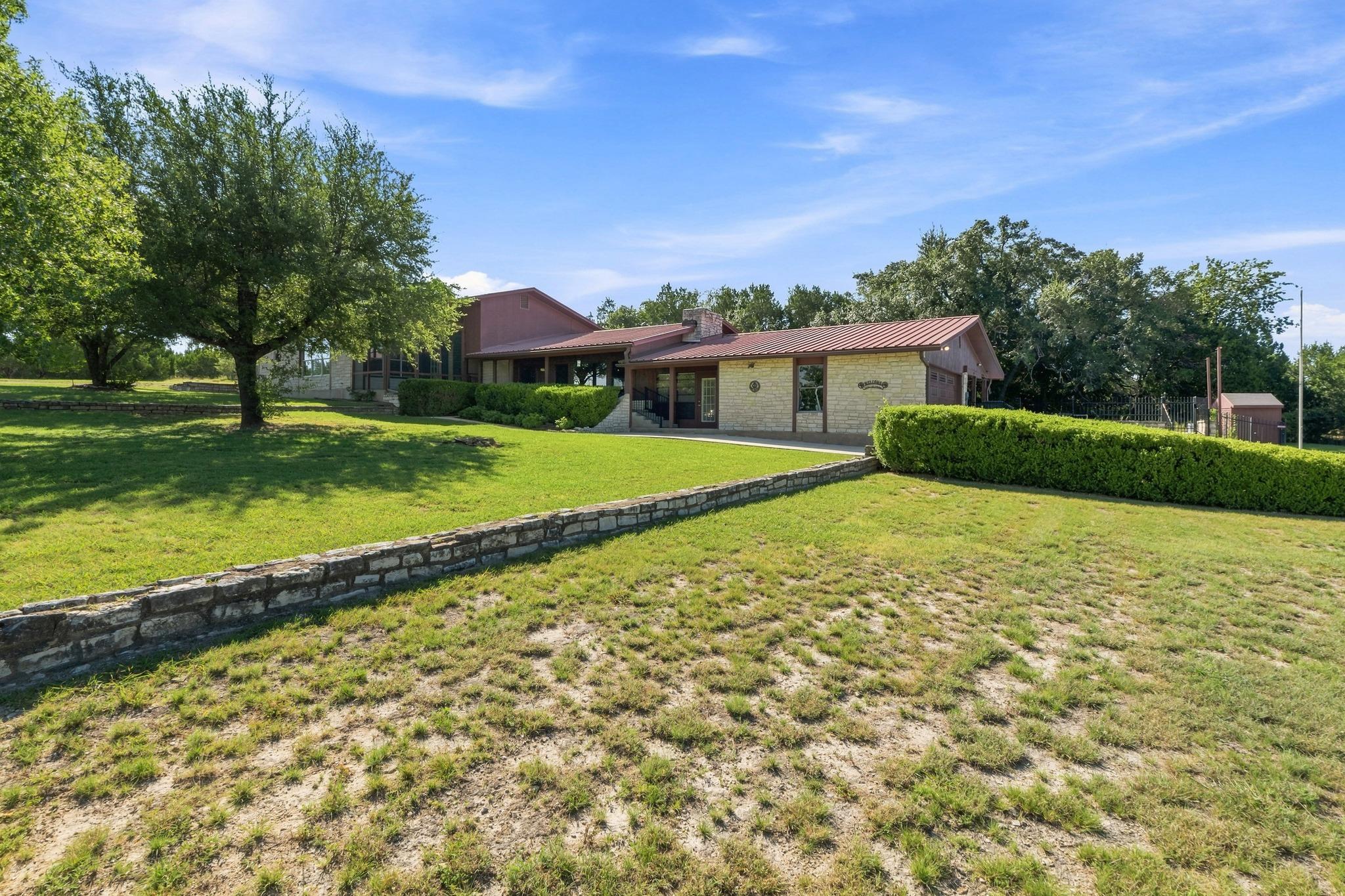 606 Rolling Hills Rd Property Photo 2