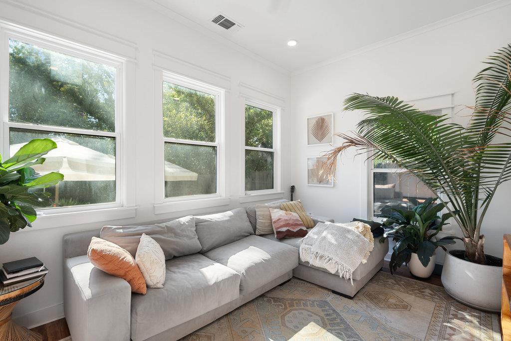 4905 Duval St Property Photo 2