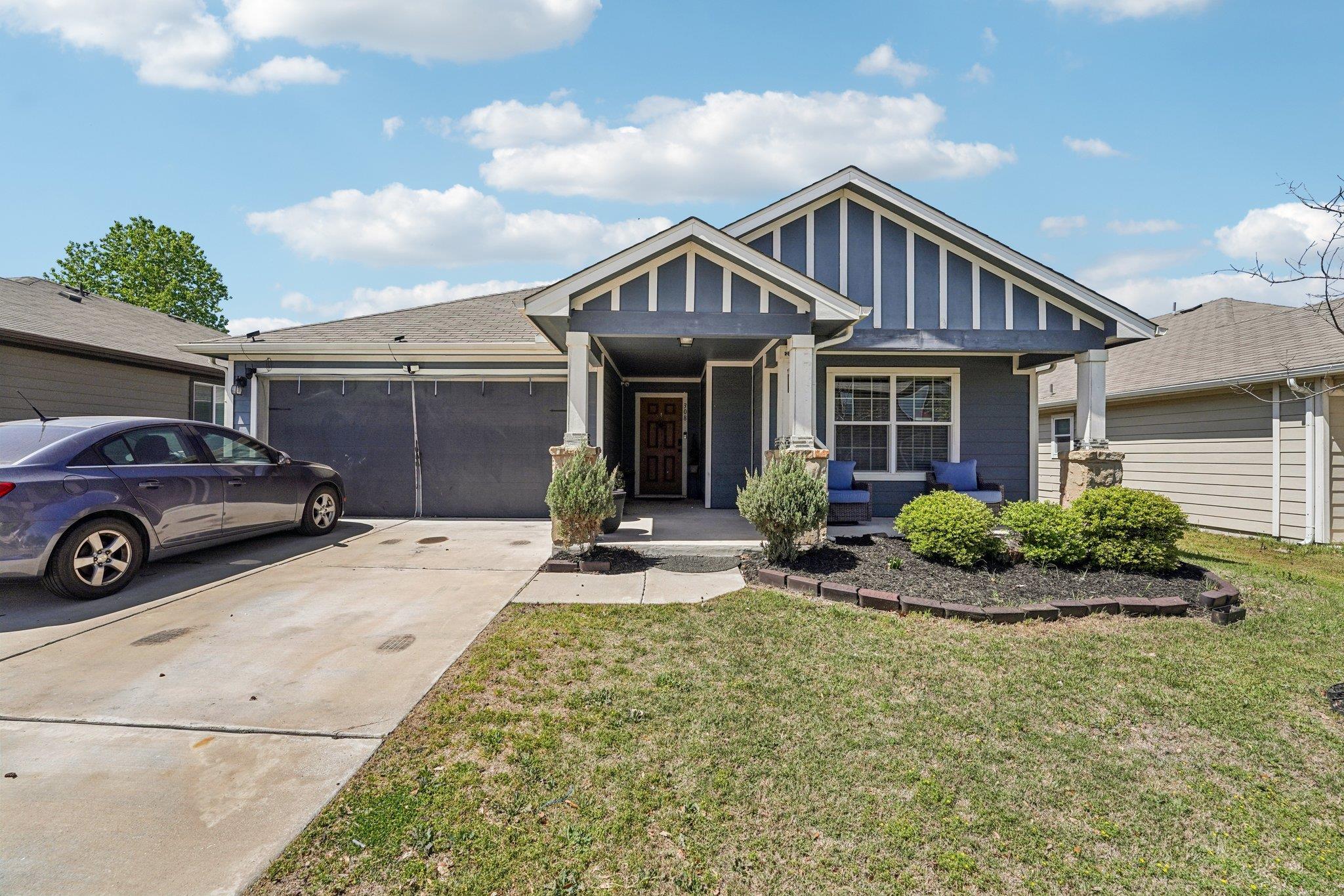 308 Nueces River Trl Property Photo 5