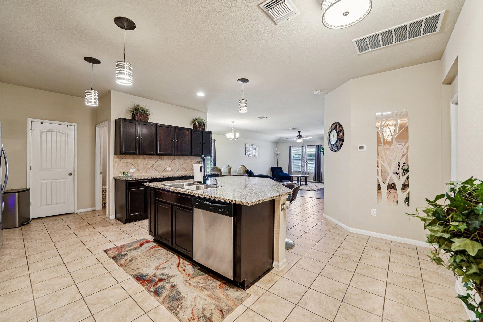 308 Nueces River Trl Property Photo 6
