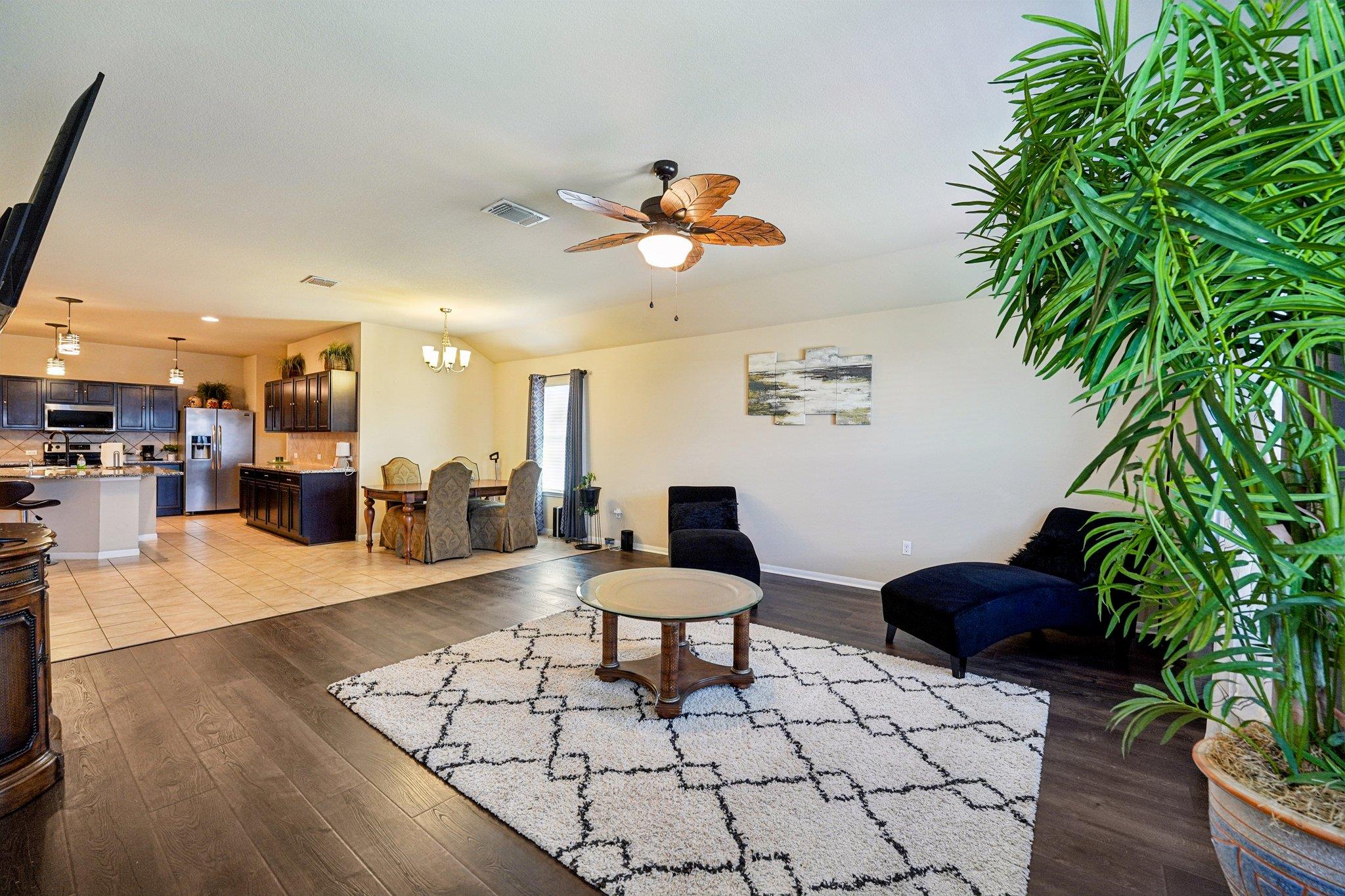 308 Nueces River Trl Property Photo 9
