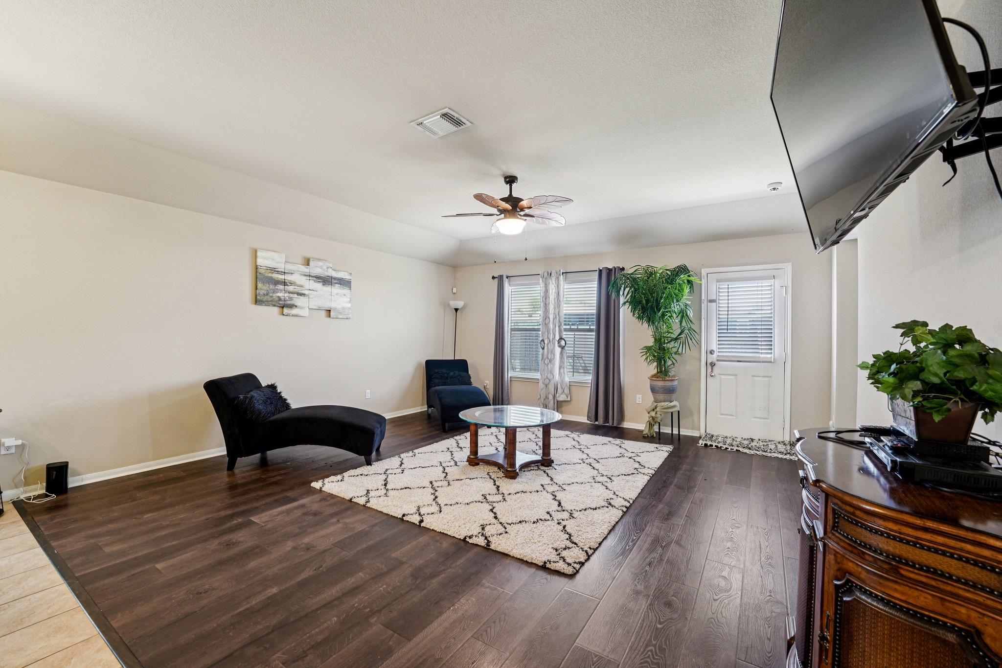 308 Nueces River Trl Property Photo 11