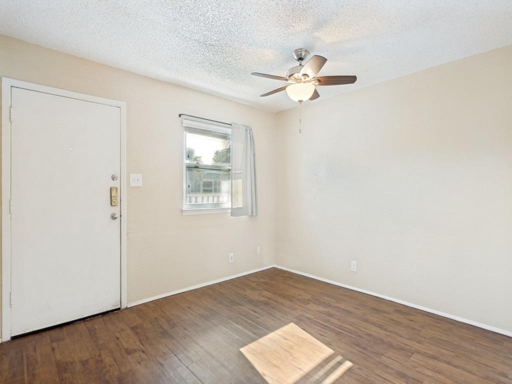 2401 Manor Rd None #218 Property Photo 16