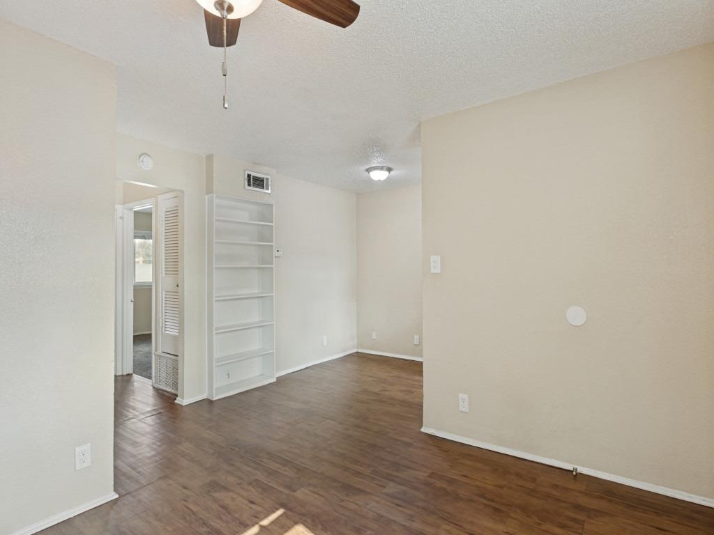 2401 Manor Rd None #218 Property Photo 17