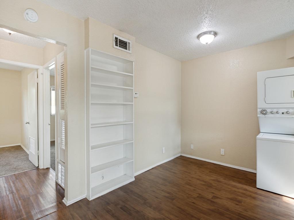 2401 Manor Rd None #218 Property Photo 20