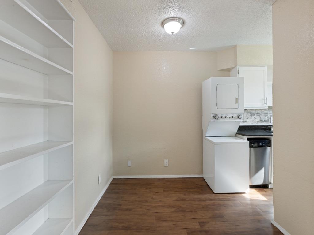 2401 Manor Rd None #218 Property Photo 22