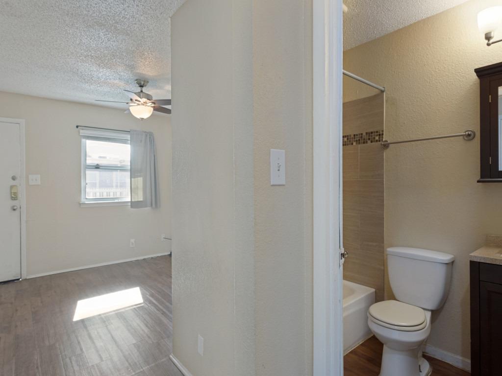 2401 Manor Rd None #218 Property Photo 27