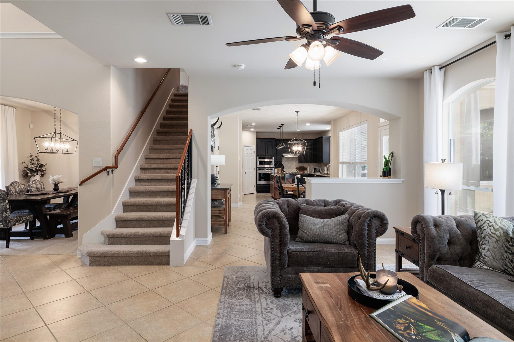 11408 Dona Villa Dr Property Photo 8