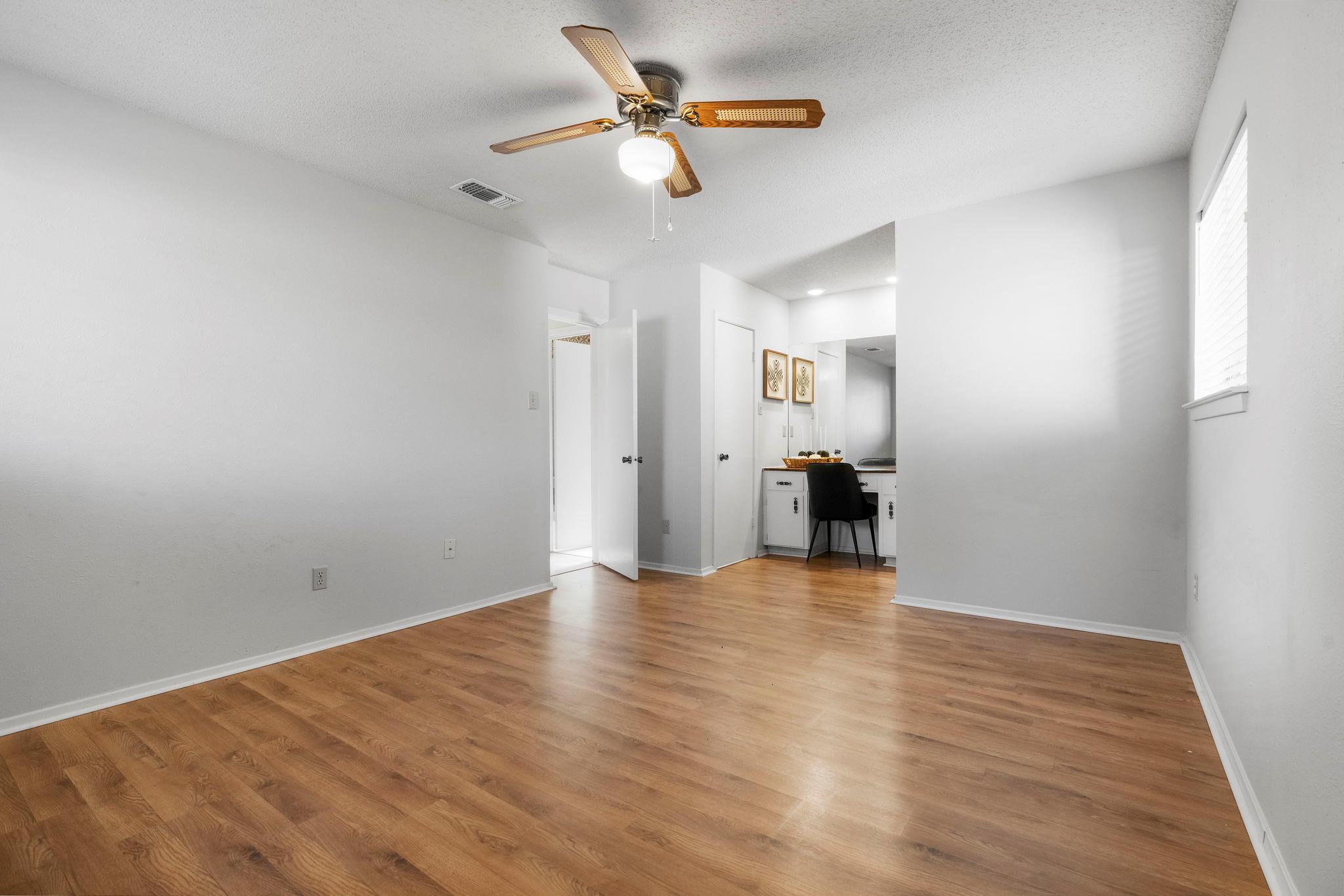 11004 Hillside Oak Ln Property Photo 23