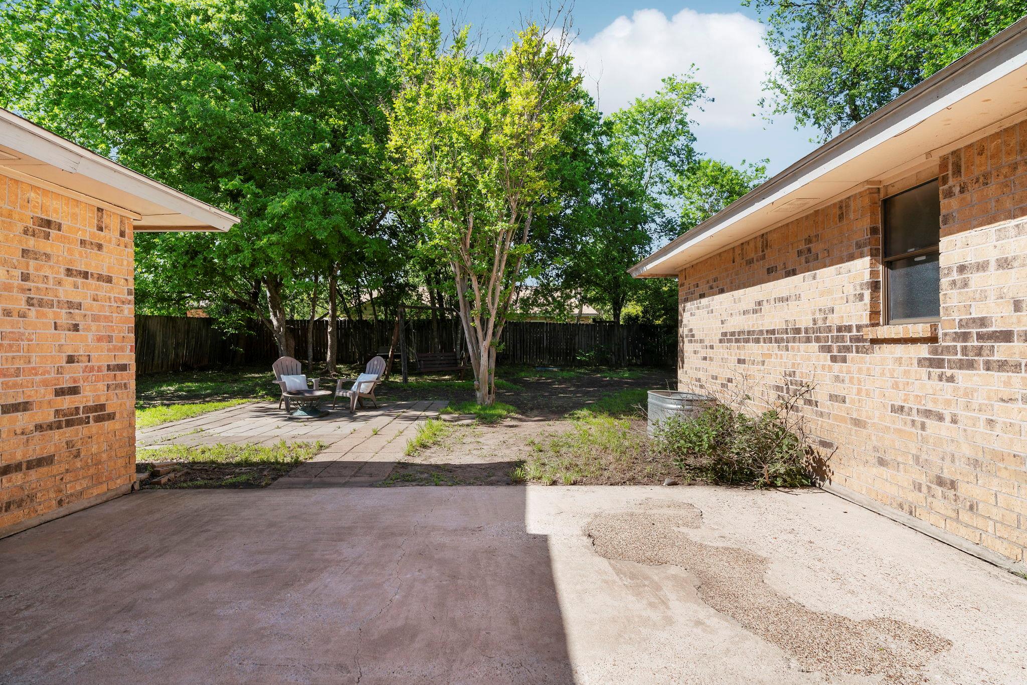11004 Hillside Oak Ln Property Photo 30