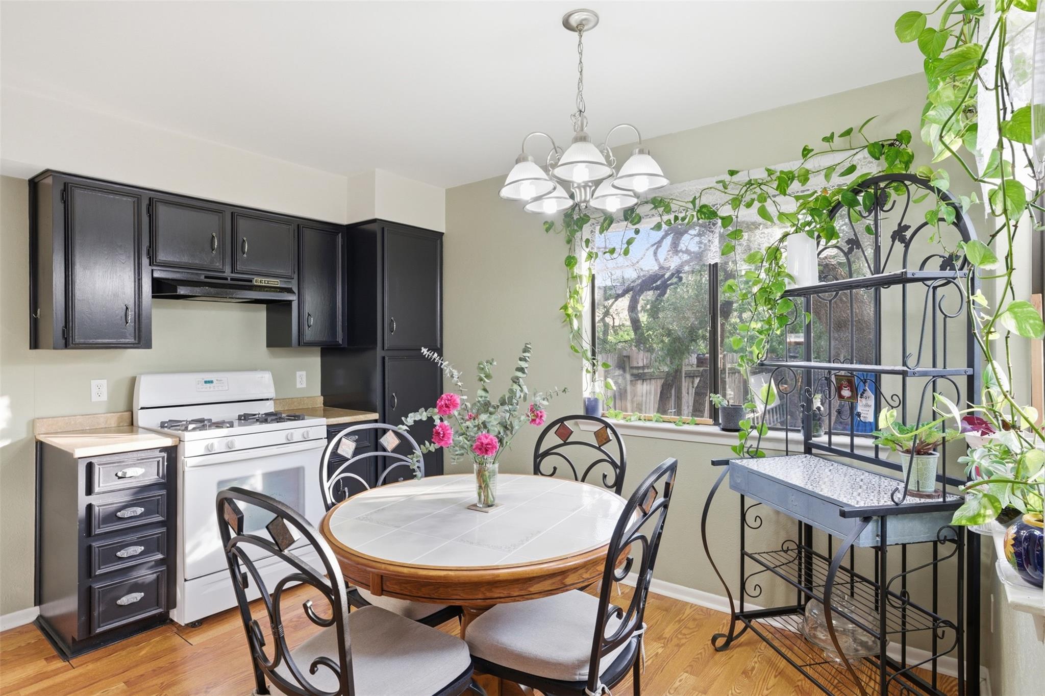 105 Norwood Dr #b Property Photo 6