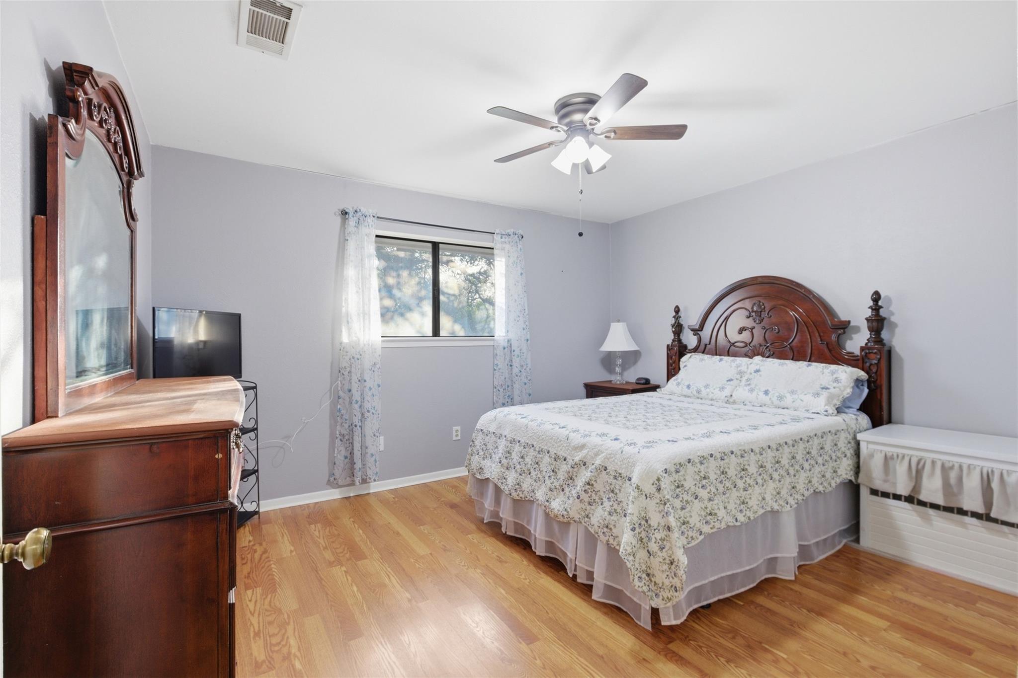 105 Norwood Dr #b Property Photo 8