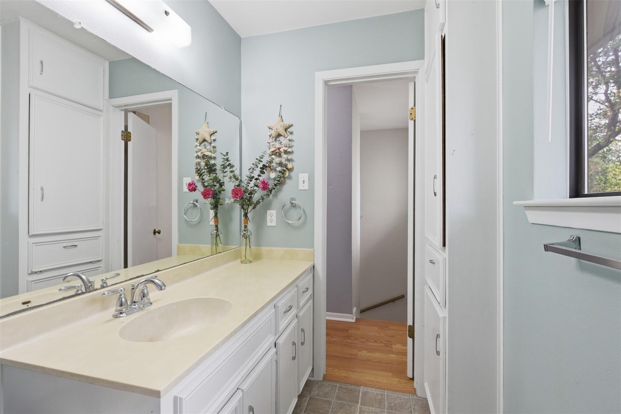 105 Norwood Dr #b Property Photo 10