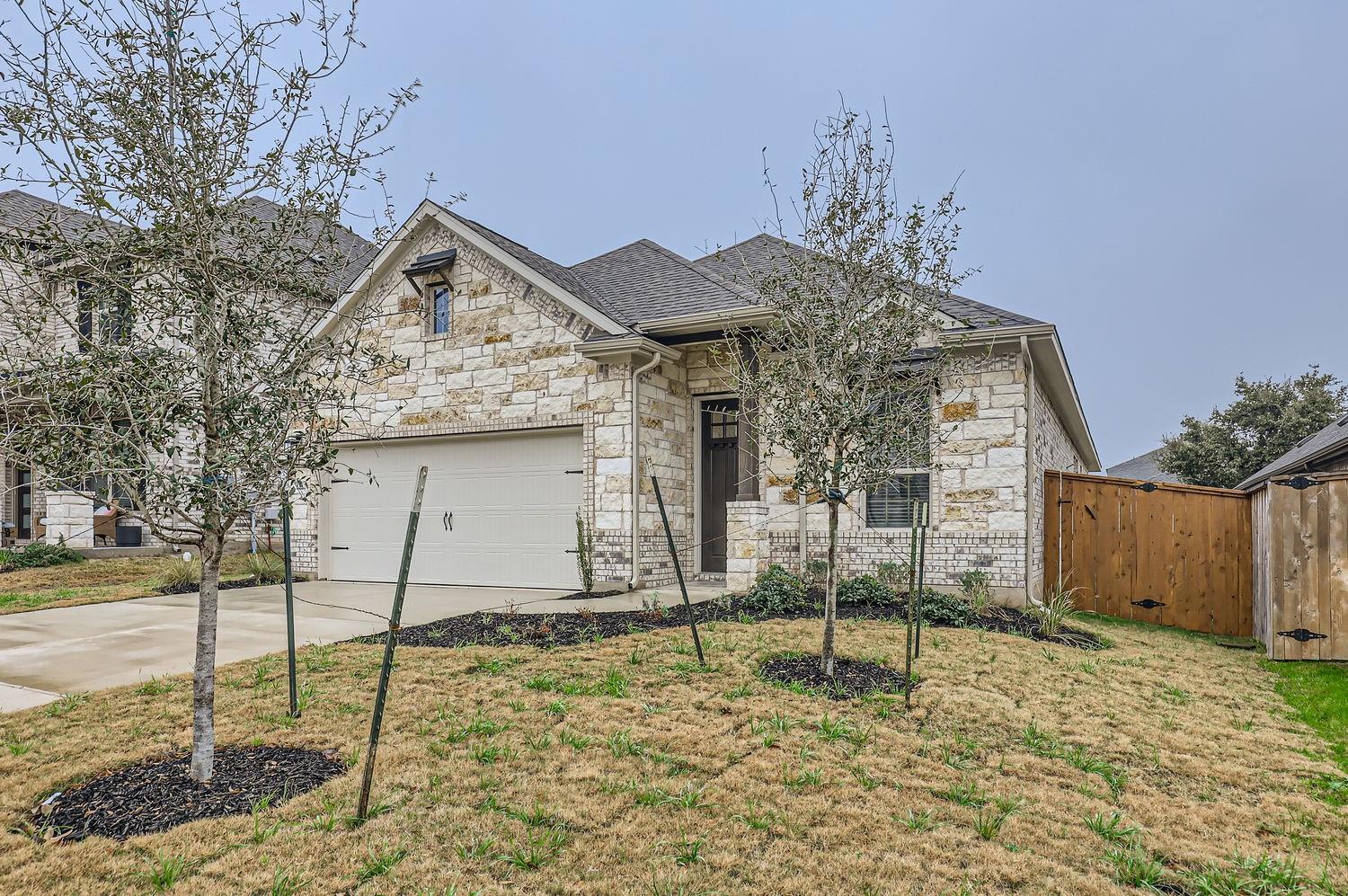 1312 Garrett Oaks Ln Property Photo 3