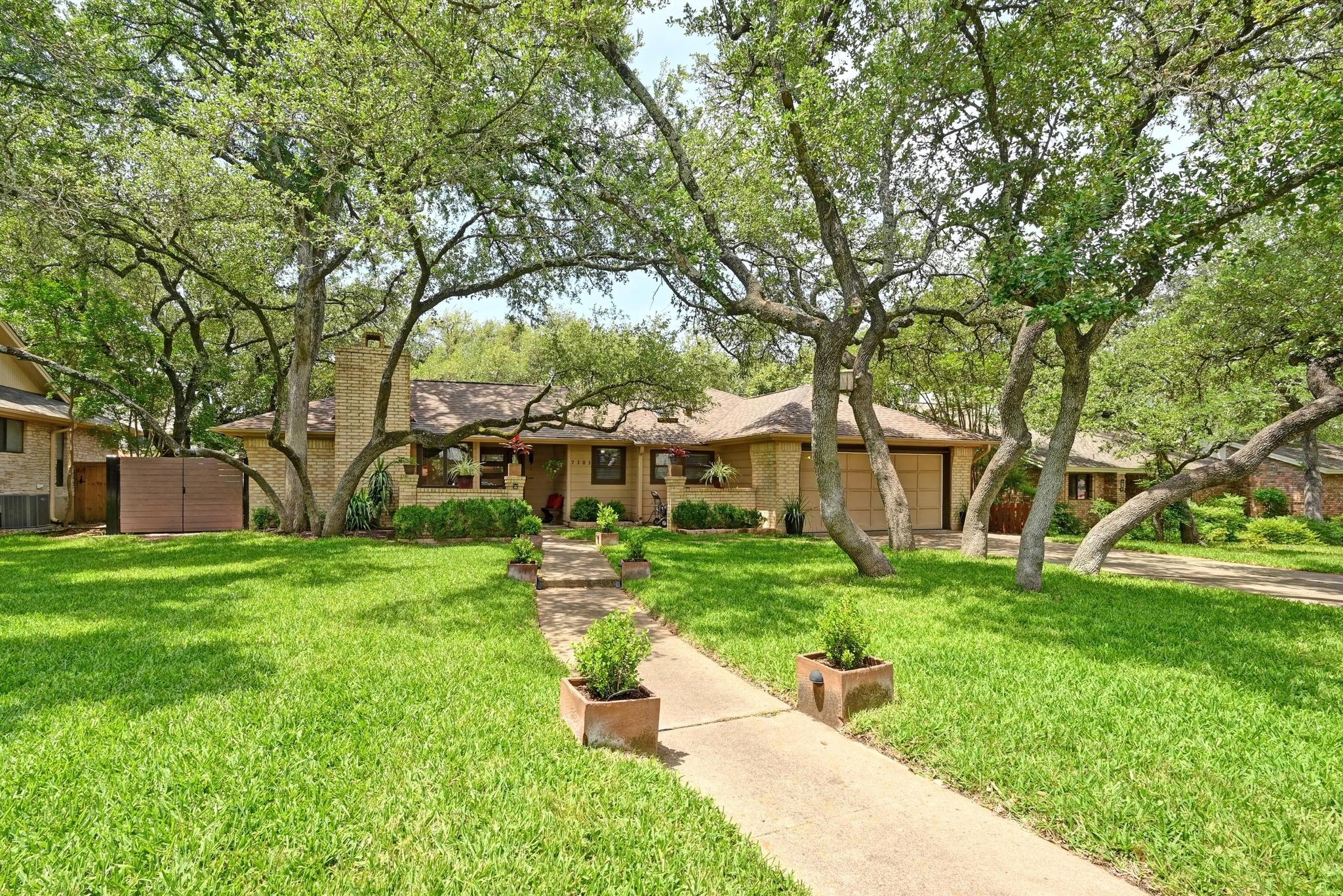 7303 Carlwood Dr Property Photo