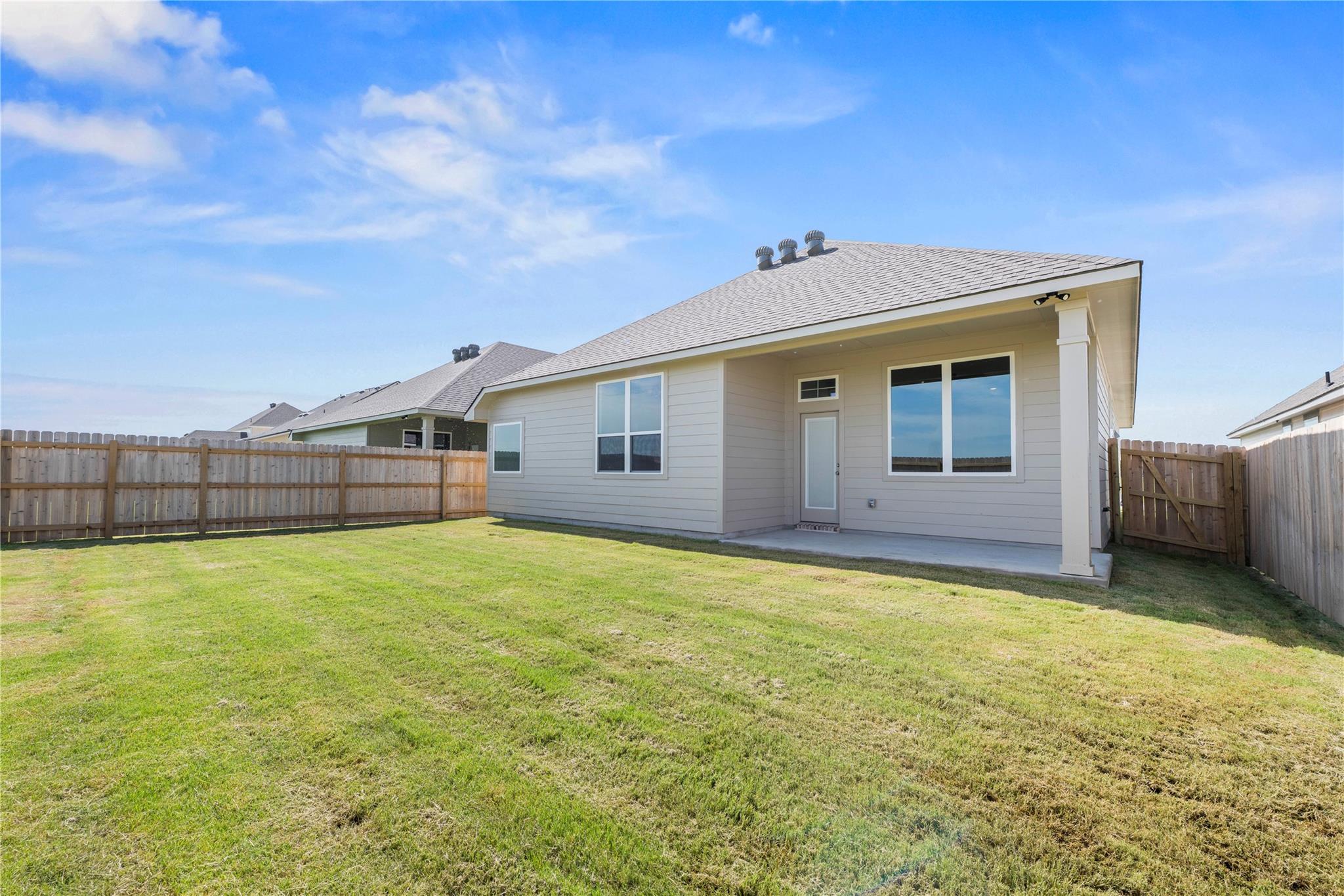 220 Gus Loop Property Photo 18