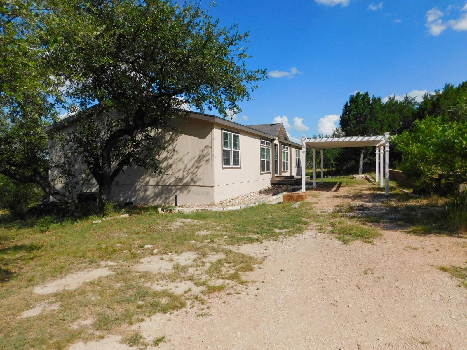 7500 Muleshoe Bend Trl Property Photo 2